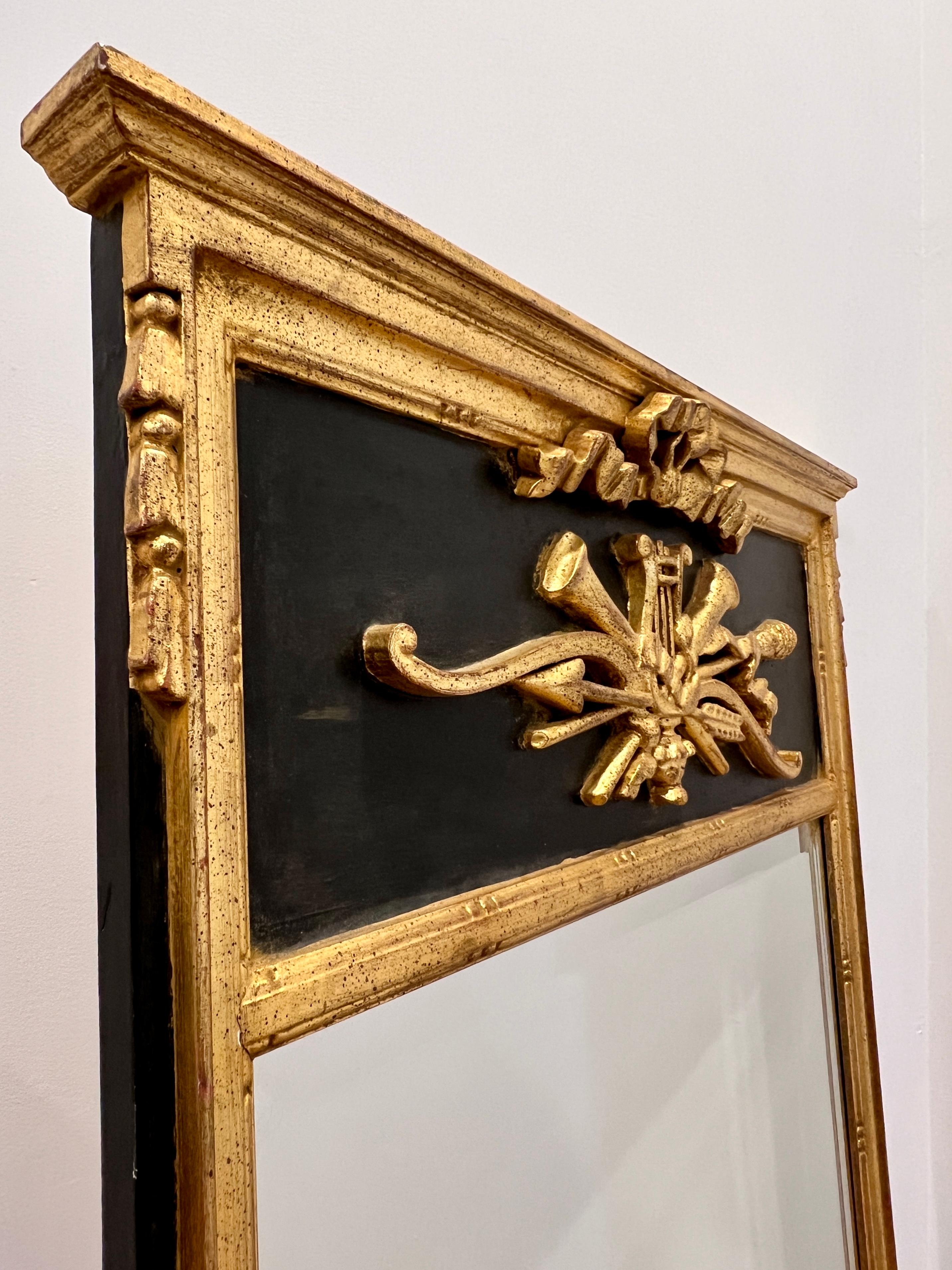 Louis XVI Neoclassical Trumeau Mirror with Giltwood and Black Frame In Good Condition In Fort Lauderdale, FL