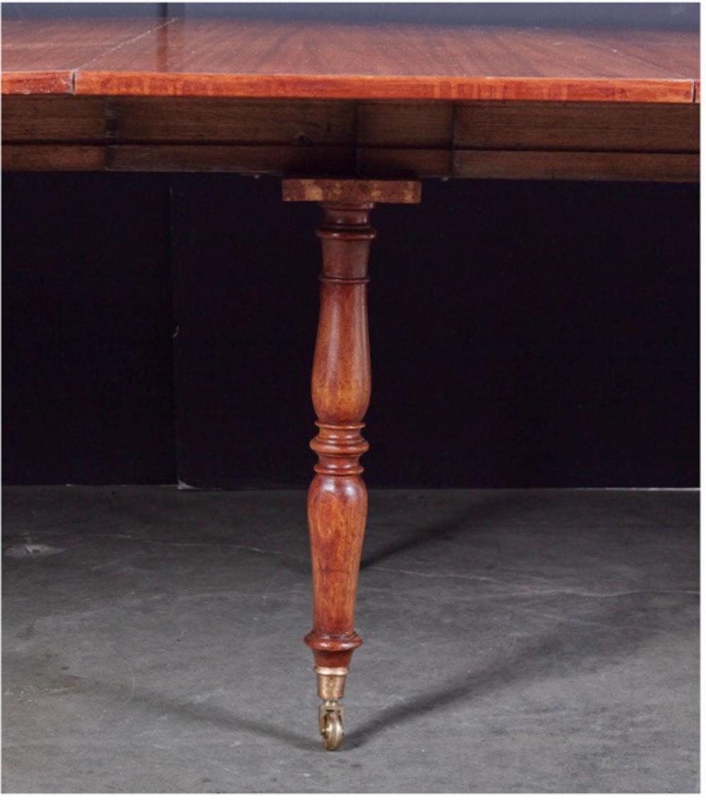 Hand-Crafted Louis XVI or Directoire Mahogany Extending Dining Table For Sale