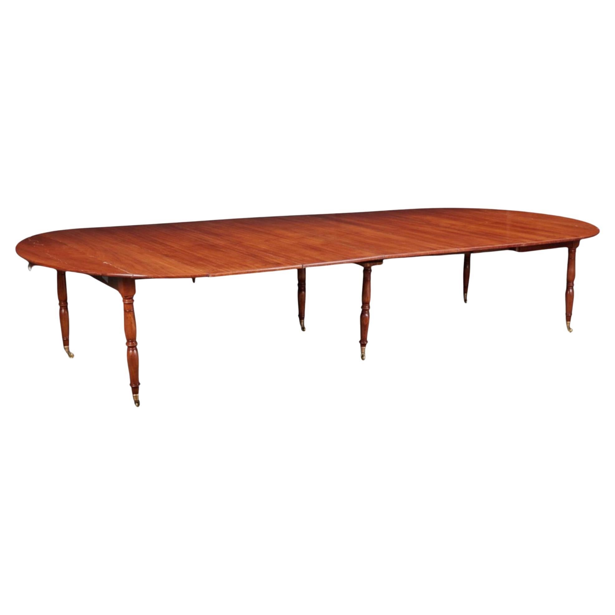 Louis XVI or Directoire Mahogany Extending Dining Table For Sale