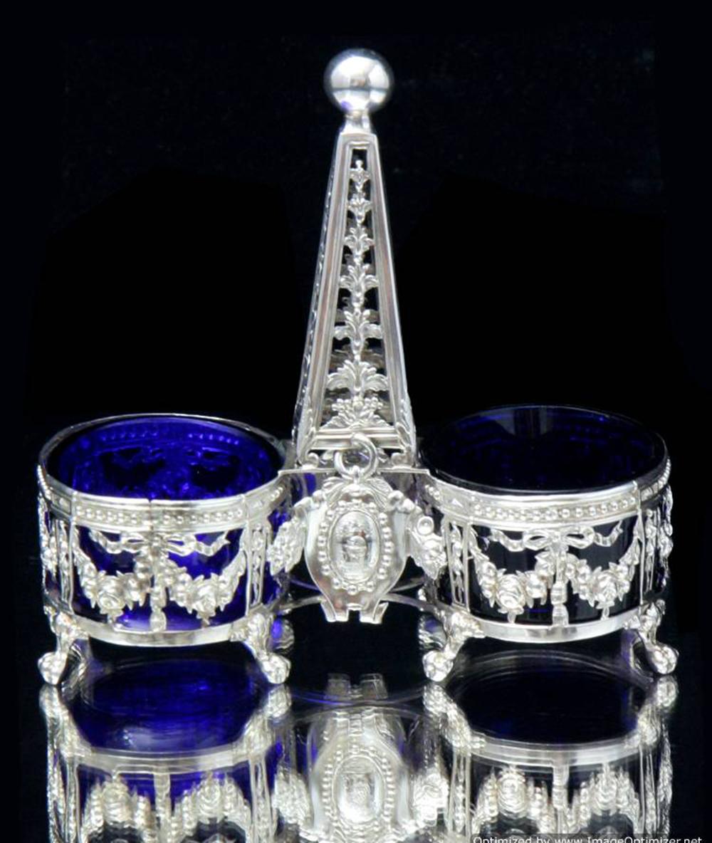 Louis XVI - Original Français du 18ème siècle en Argent Sterling Salières et Moutardes Bon état - En vente à Wilmington, DE