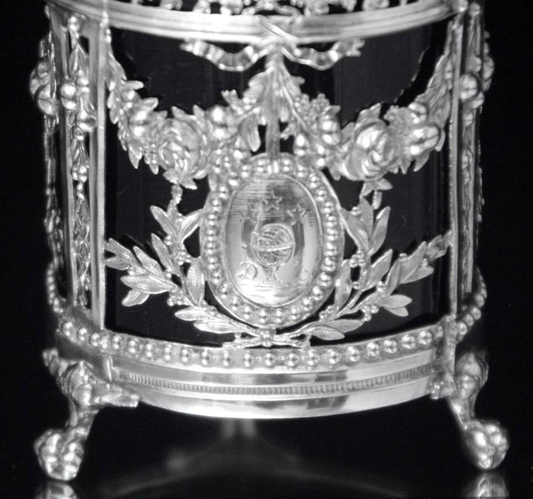 Louis XVI - Original Français du 18ème siècle en Argent Sterling Salières et Moutardes en vente 2