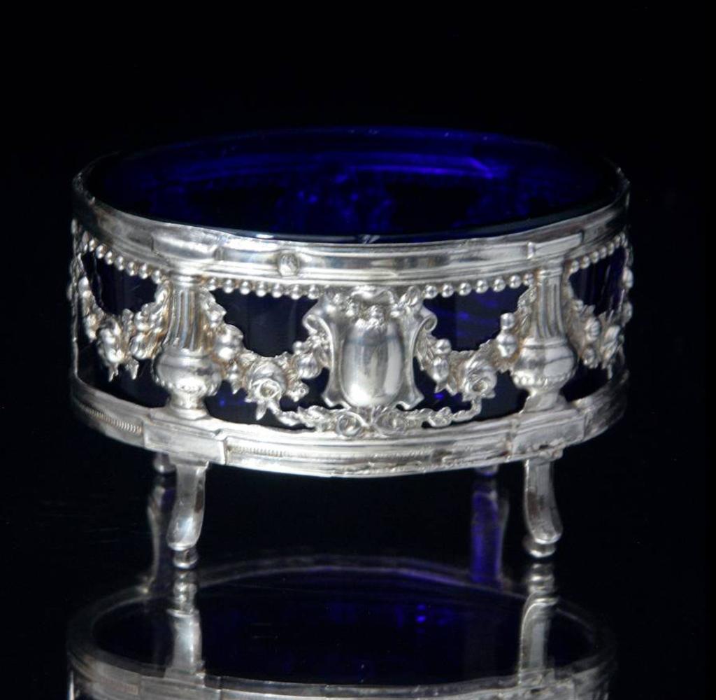 Louis XVI - Original Français du 18ème siècle en Argent Sterling Salières et Moutardes en vente 3