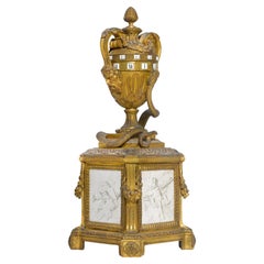 Orologio da tavolo Luigi XVI in ormolu e porcellana di Sèvres di Antoine Crosnier