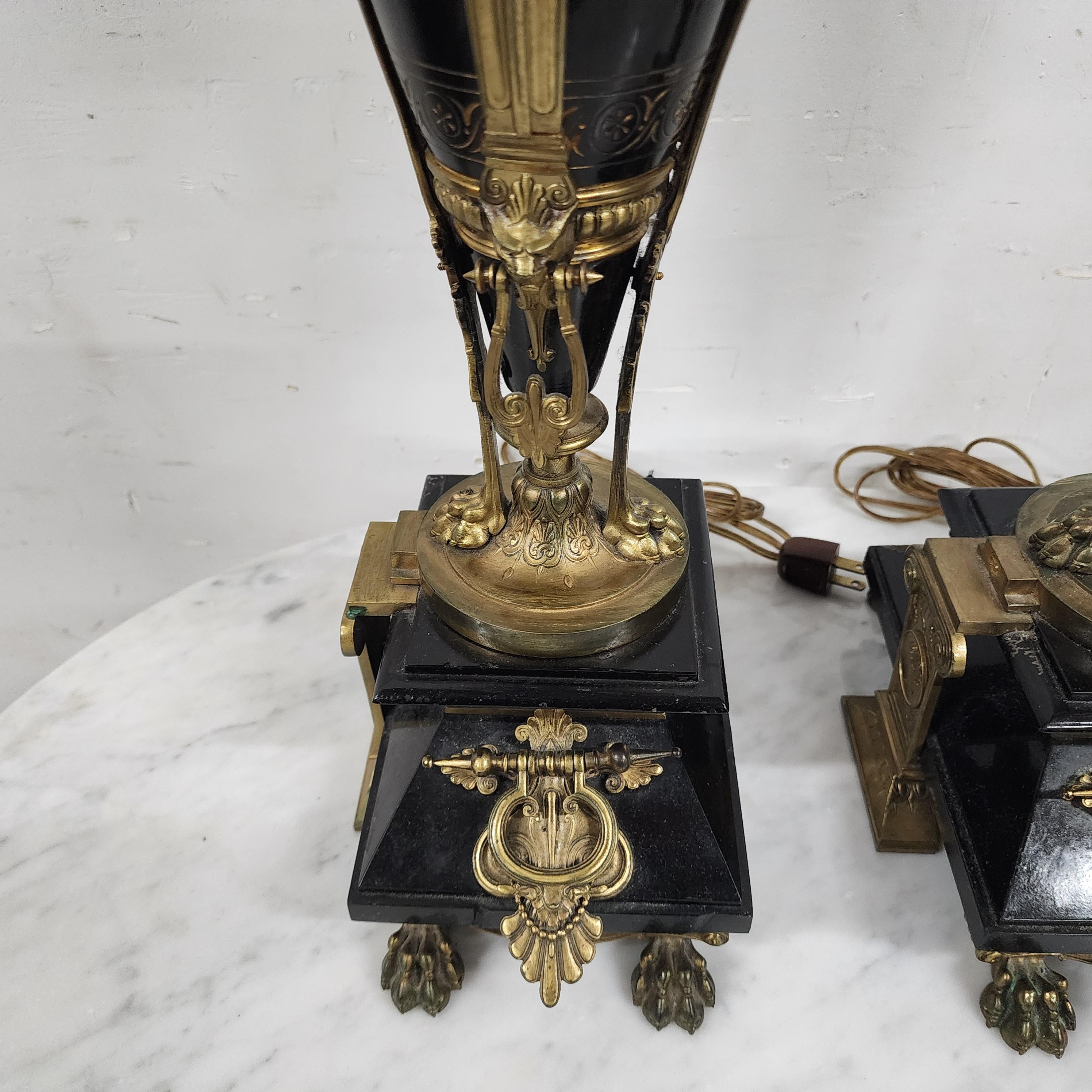 Lampade Luigi XVI in ormolu e onice nero in vendita 6
