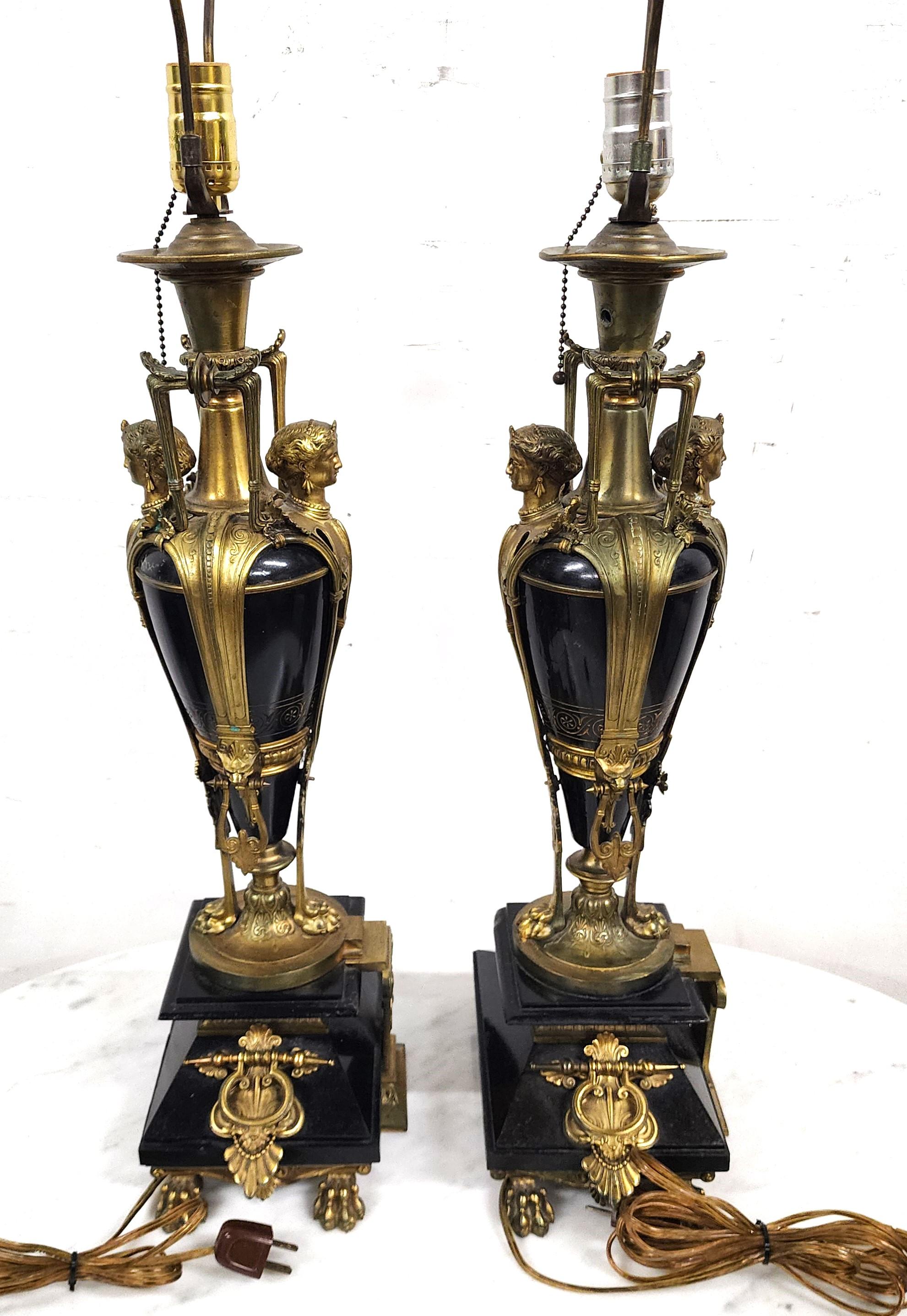 Lampade Luigi XVI in ormolu e onice nero in vendita 12