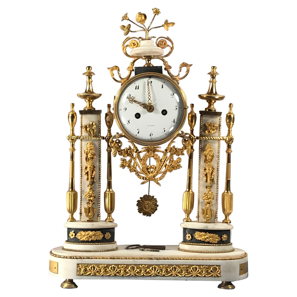 Louis XVI Ormolu Mounted Black and White Marble Mantel Clock, Paris, 1800