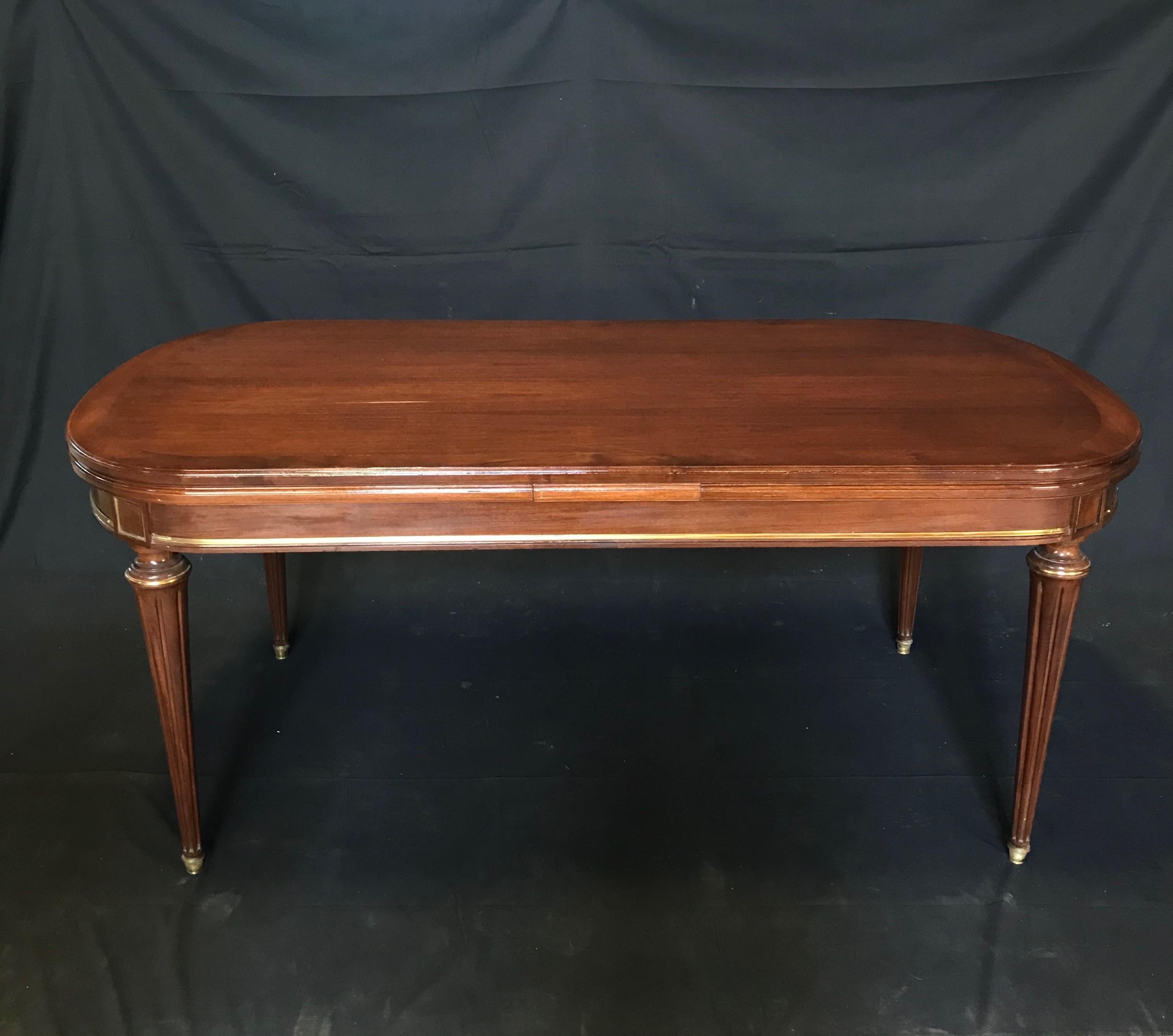 Louis XVI Oval Inlaid Fruitwood Dining Table with Two Leaves In Excellent Condition In Hopewell, NJ