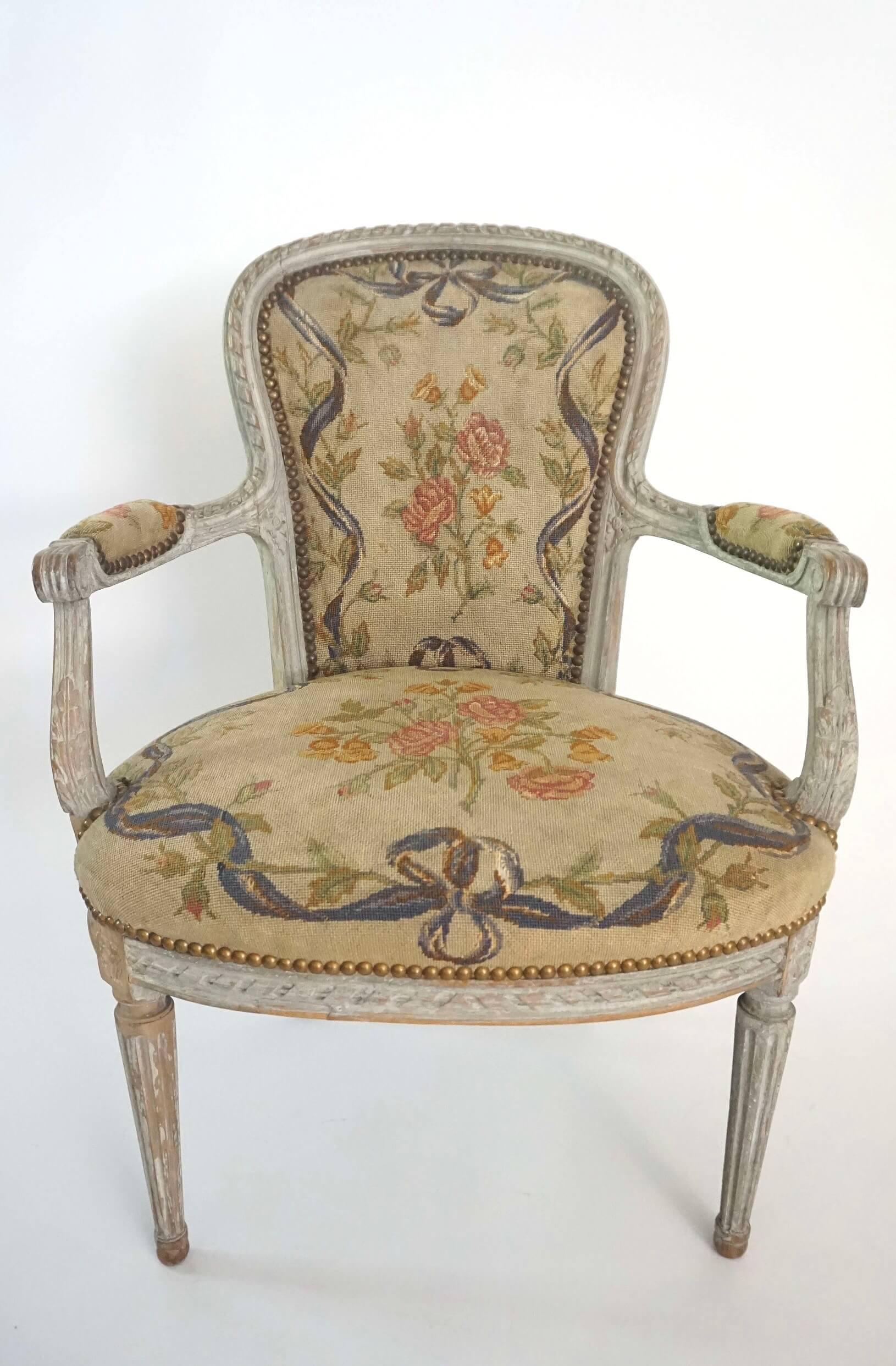 Louis XVI Painted Fauteuil, circa 1770 In Fair Condition For Sale In Kinderhook, NY