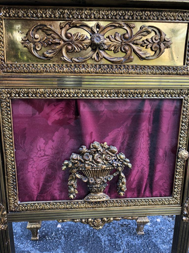 Louis XVI Pair of Bronze Vitrine Nightstands with Mirrored Doors and Drawer 3