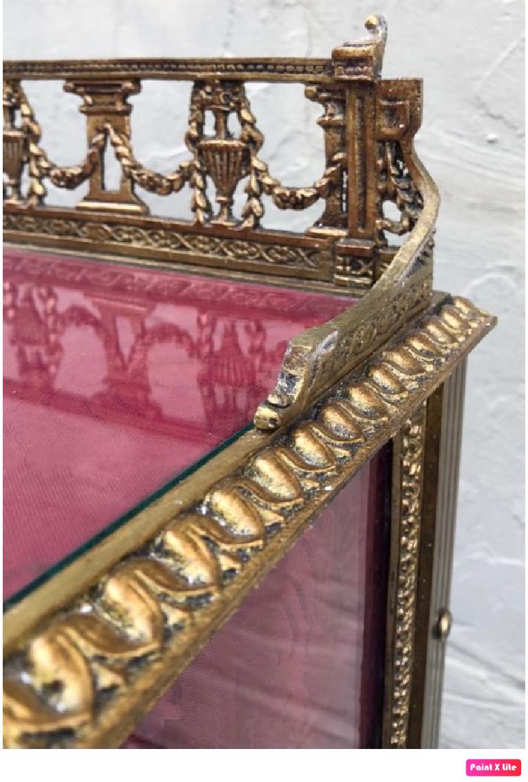 Louis XVI Pair of Bronze Vitrine Nightstands with Mirrored Doors and Drawer 4
