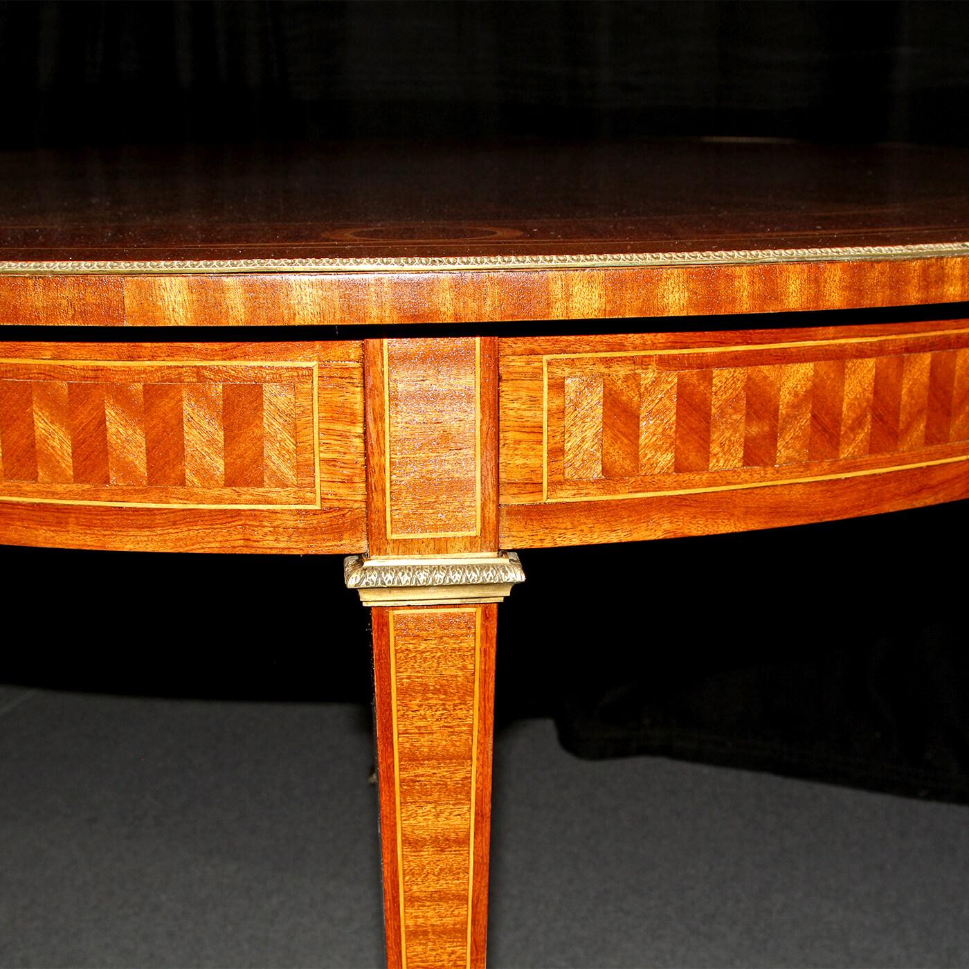 Louis XVI Parquetry Center Table In Good Condition In Westwood, NJ