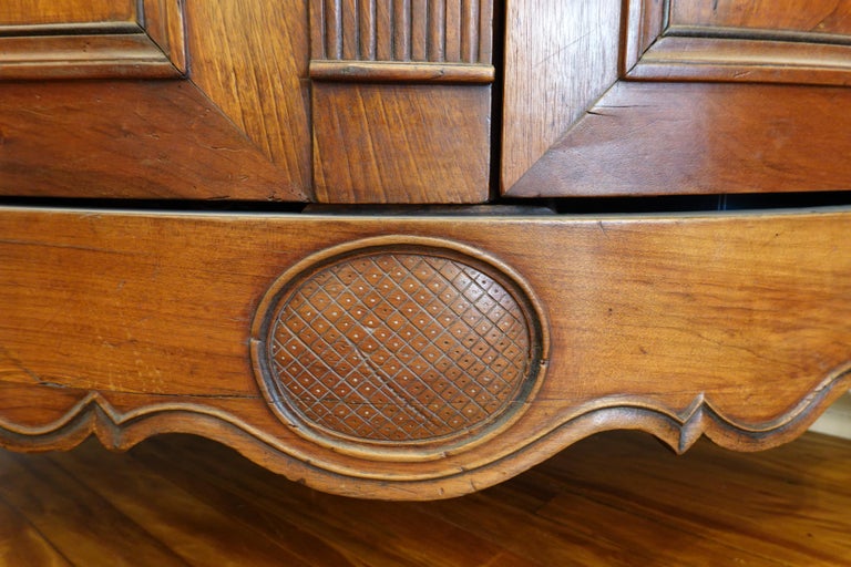 Louis XVI Period Corner Cabinet or Encoignure in Walnut with Curved Facade  For Sale at 1stDibs | corner armoire, curved corner cabinet, round corner  cabinet