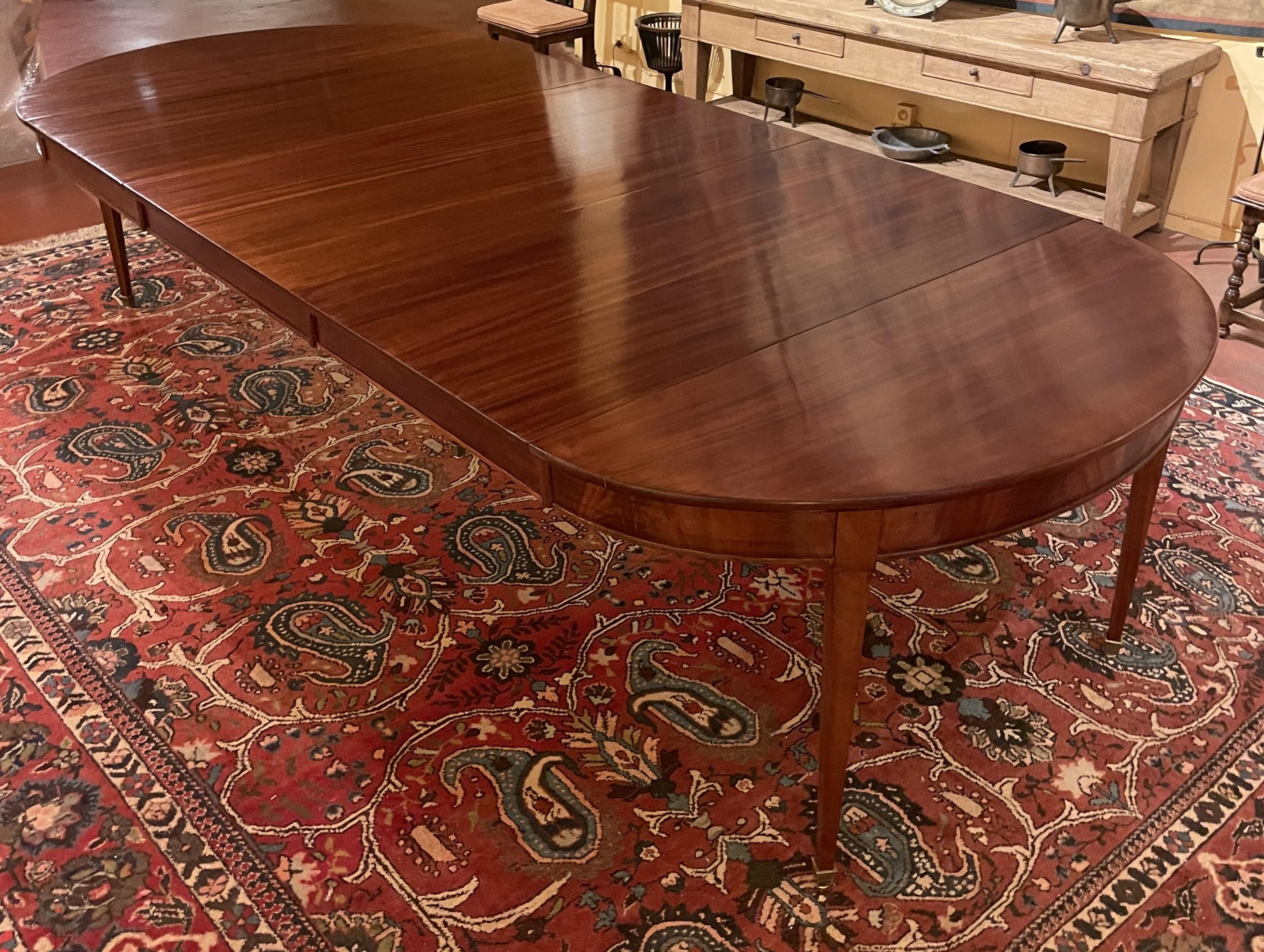 Louis XVI Period Dining Room Table In Mahogany 5