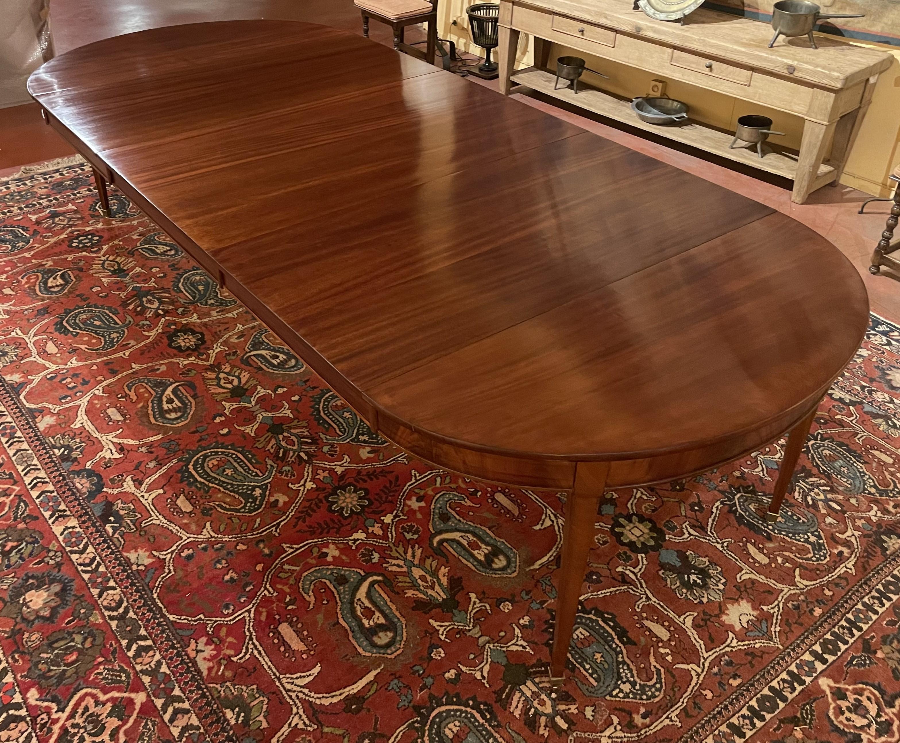 Louis XVI Period Dining Room Table In Mahogany 2