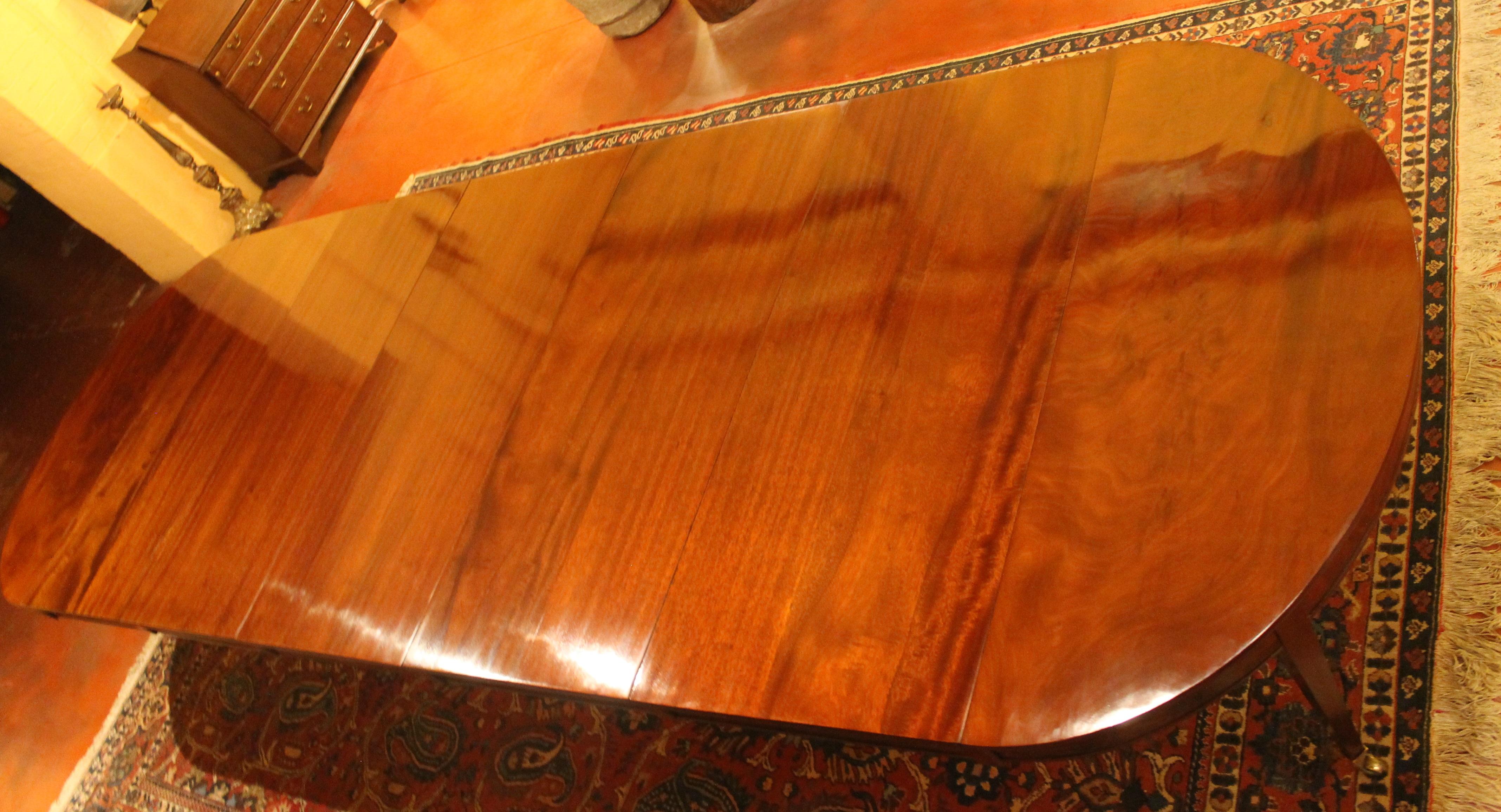 18th Century and Earlier Louis XVI Period Dining Table with 8 Feets in Mahogany