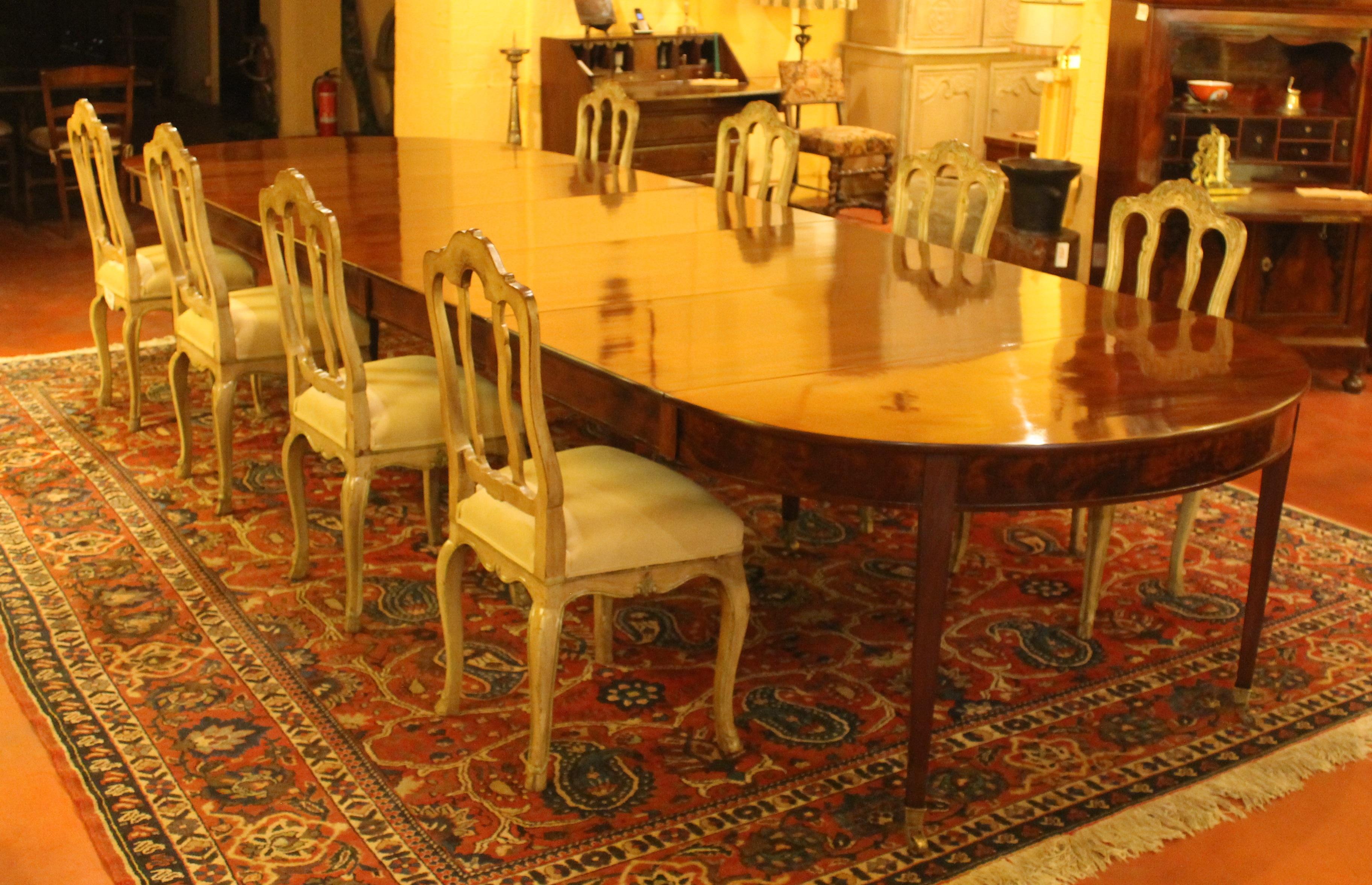 Louis XVI Period Dining Table with 8 Feets in Mahogany 3