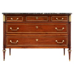 Commodes e cassettiere in Wood