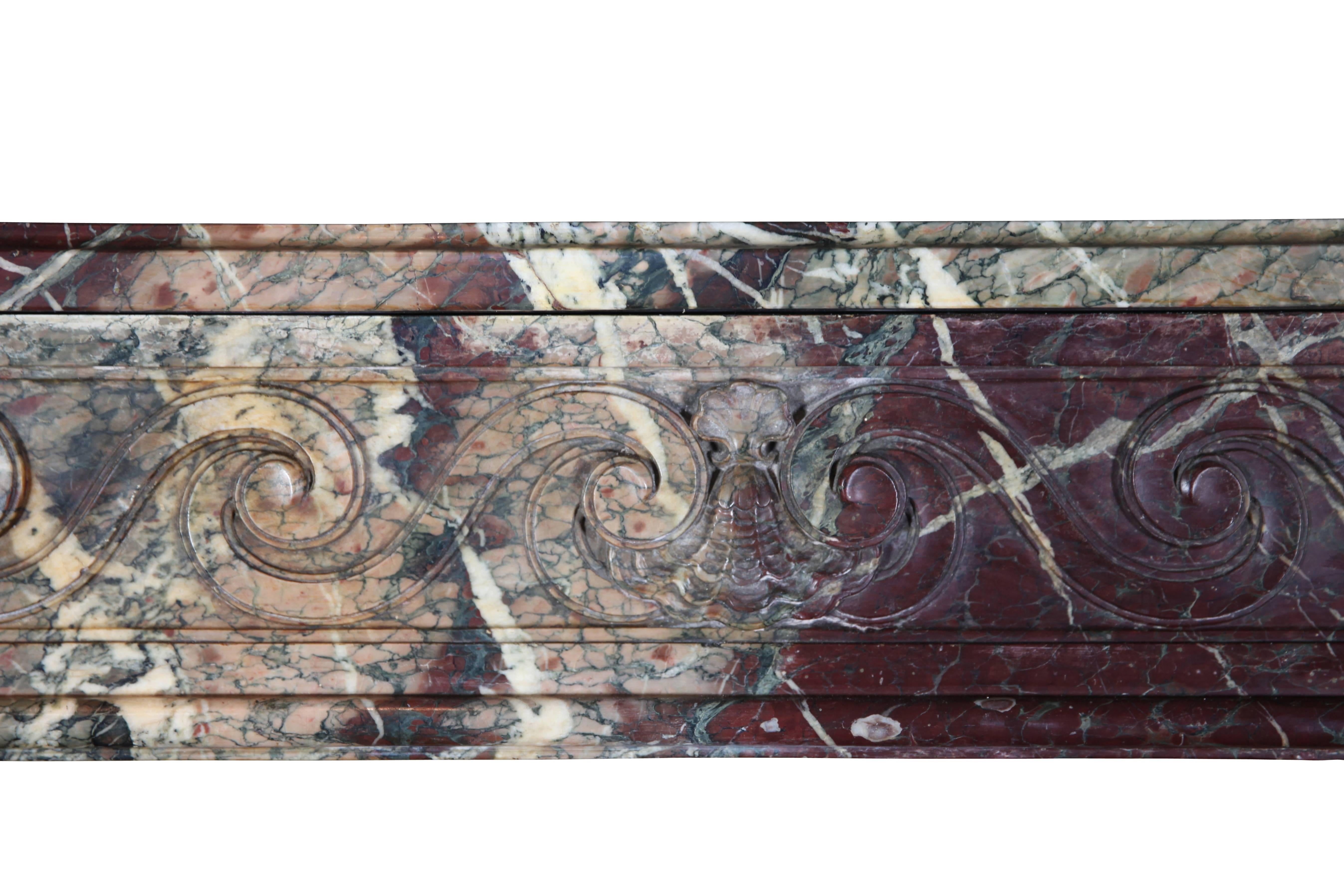 This museum quality mantel in griotte marble is one of a kind. Its exceptional condition. The rich color will make it the focal point of any room. A great piece for a connoisseur of the 18th Century.
Louis XVI period.
Measures:
162 cm EW 63,78