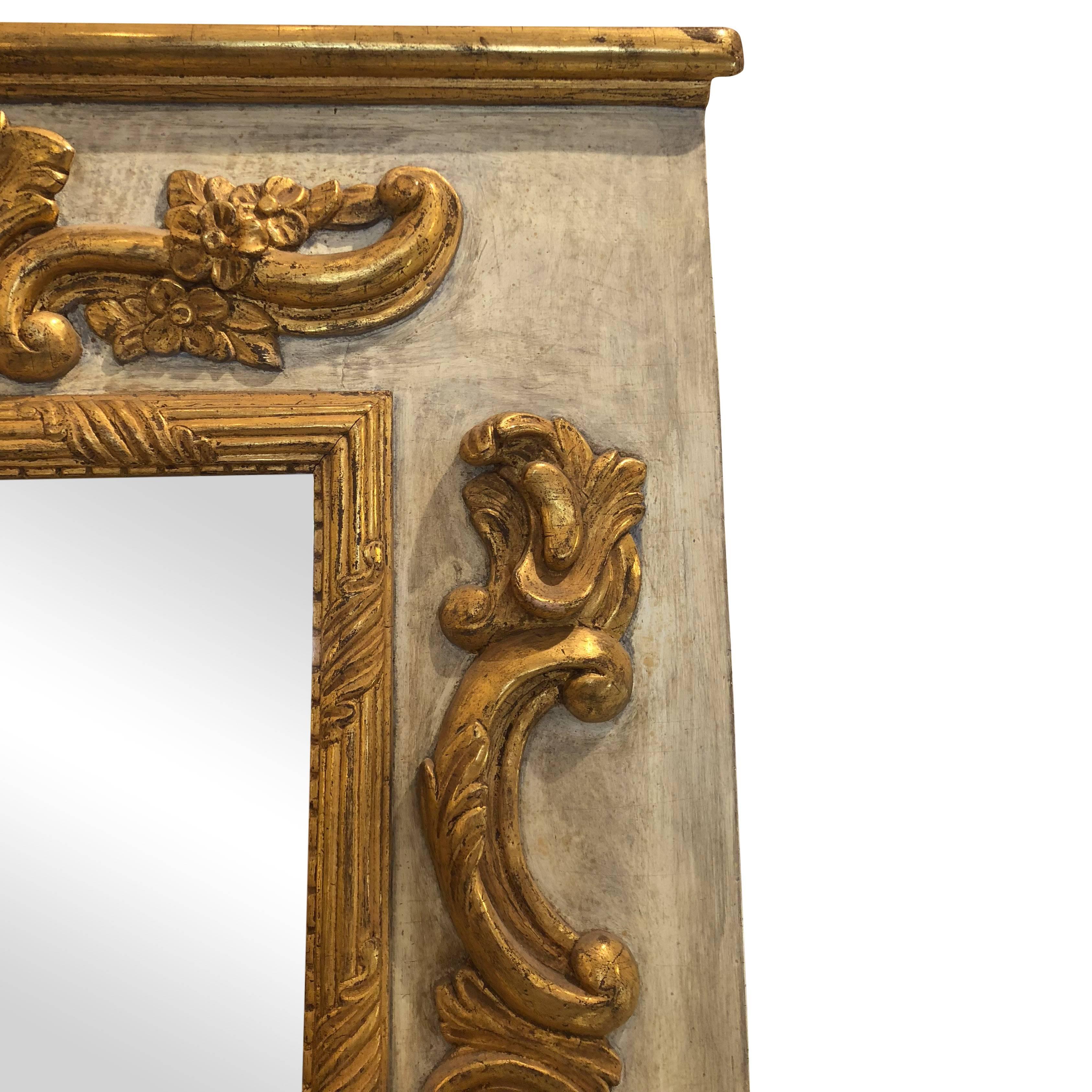 Louis XVI Period Rectangular Carved and Gilded Wood Mirror In Excellent Condition For Sale In New Orleans, LA