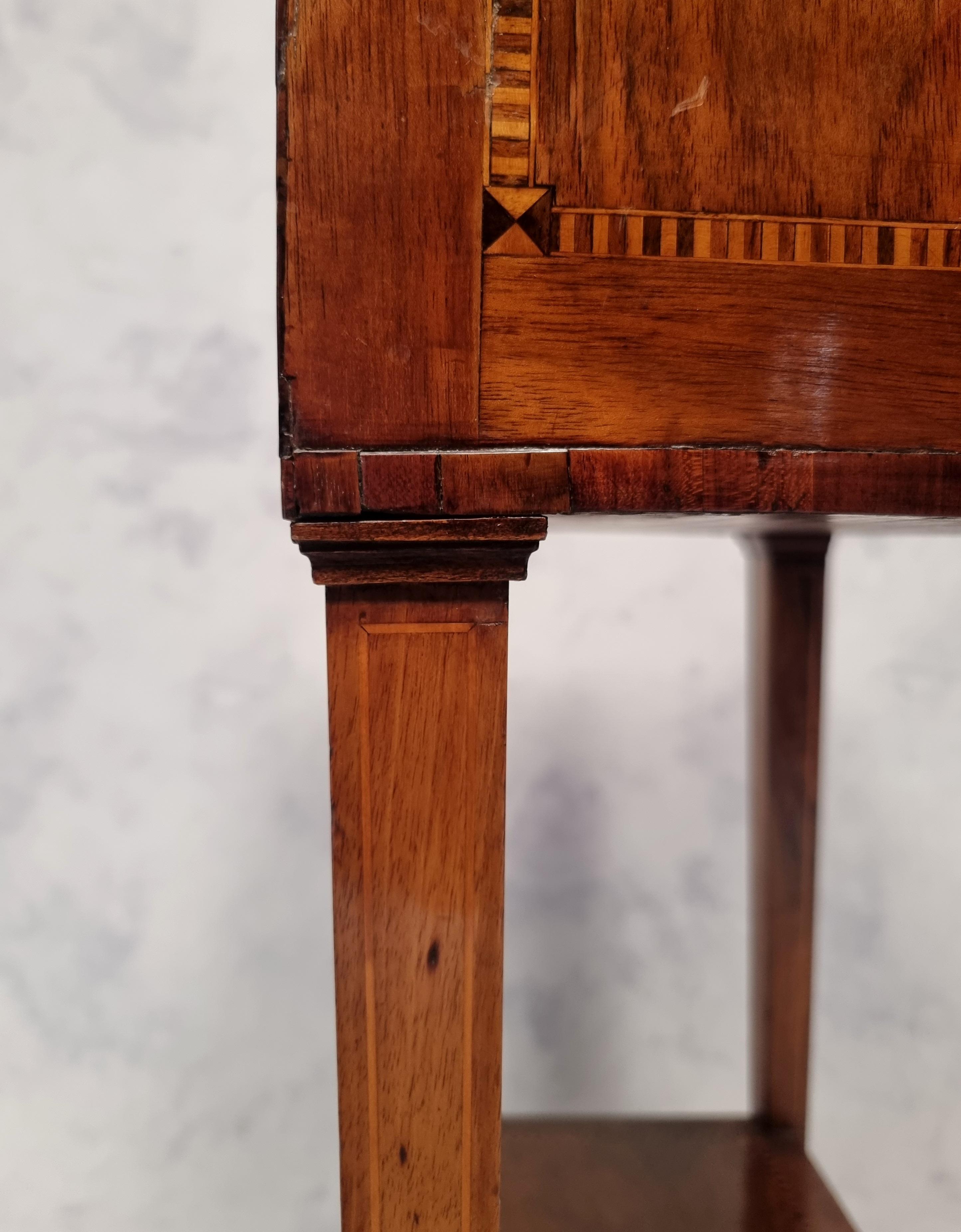 Louis XVI Period Salon Table In Marquetry - Walnut - 18th For Sale 5