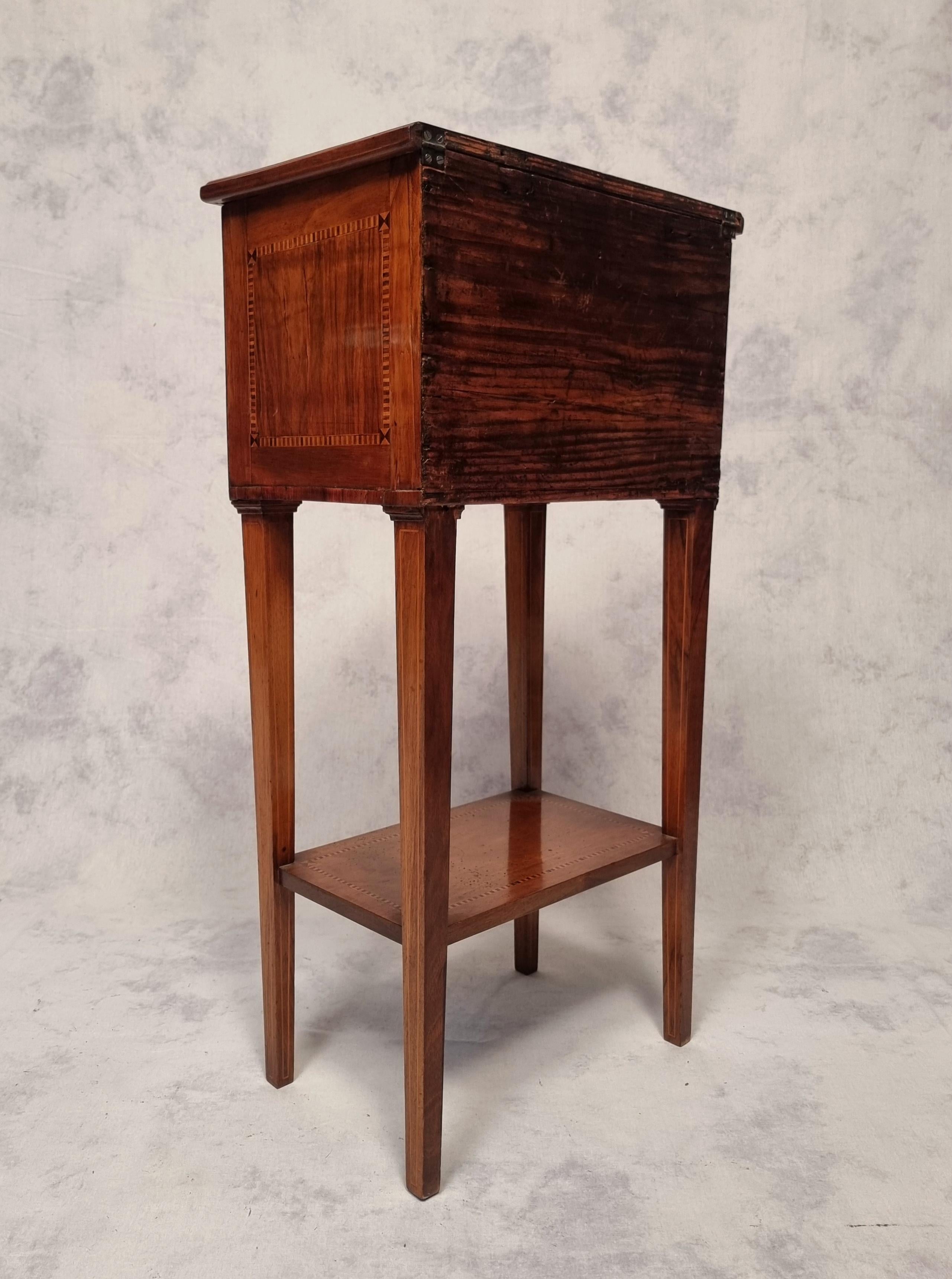 French Louis XVI Period Salon Table In Marquetry - Walnut - 18th For Sale