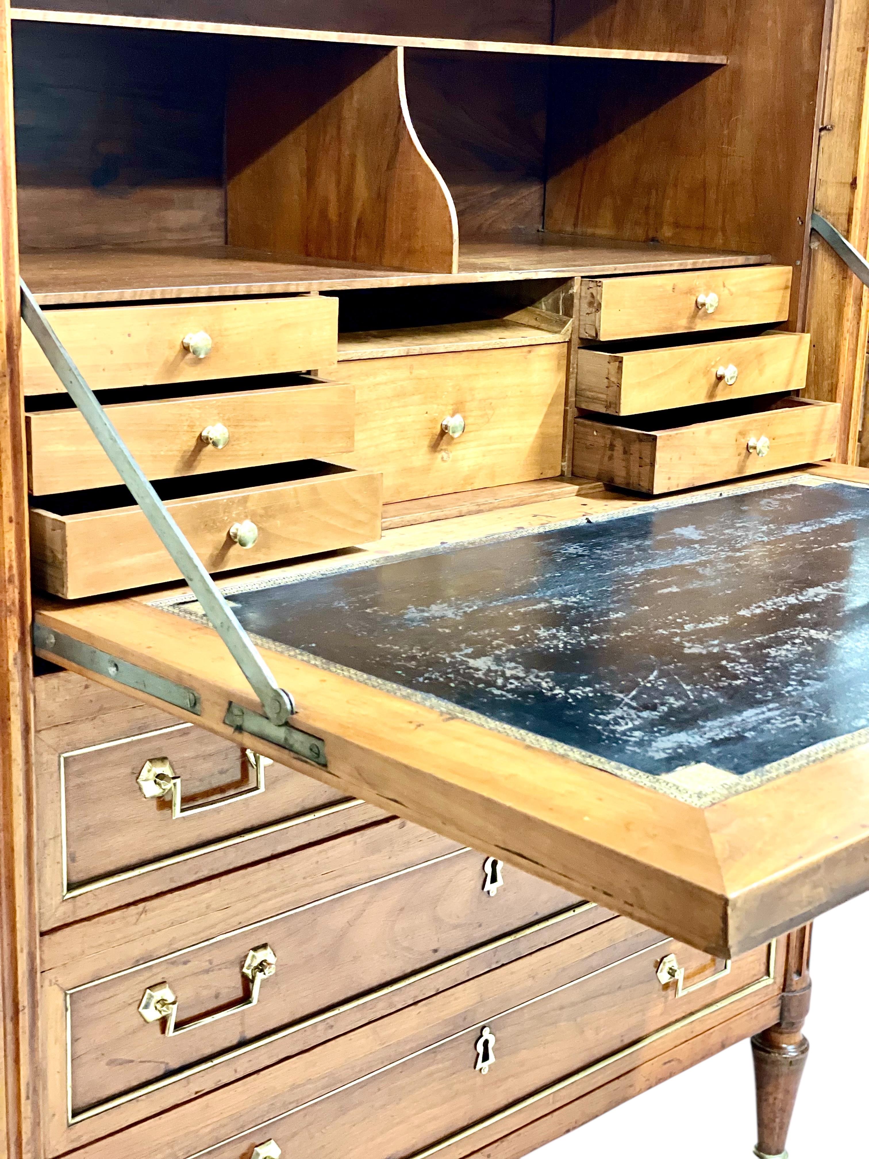 Louis XVI Period Secrétaire 18th Century For Sale 4