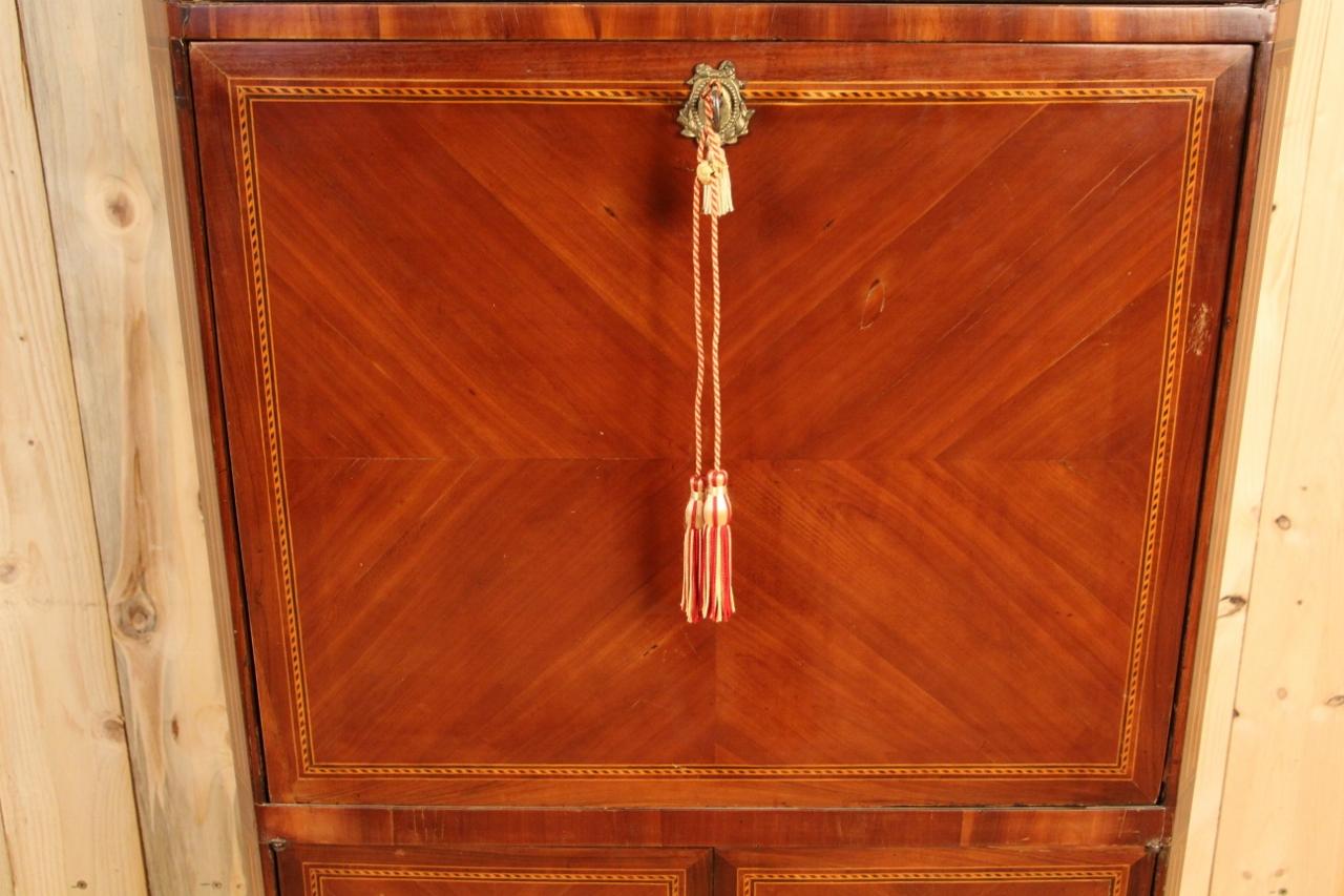 Louis XVI Period Secretary in Marquetry In Good Condition For Sale In charmes, FR