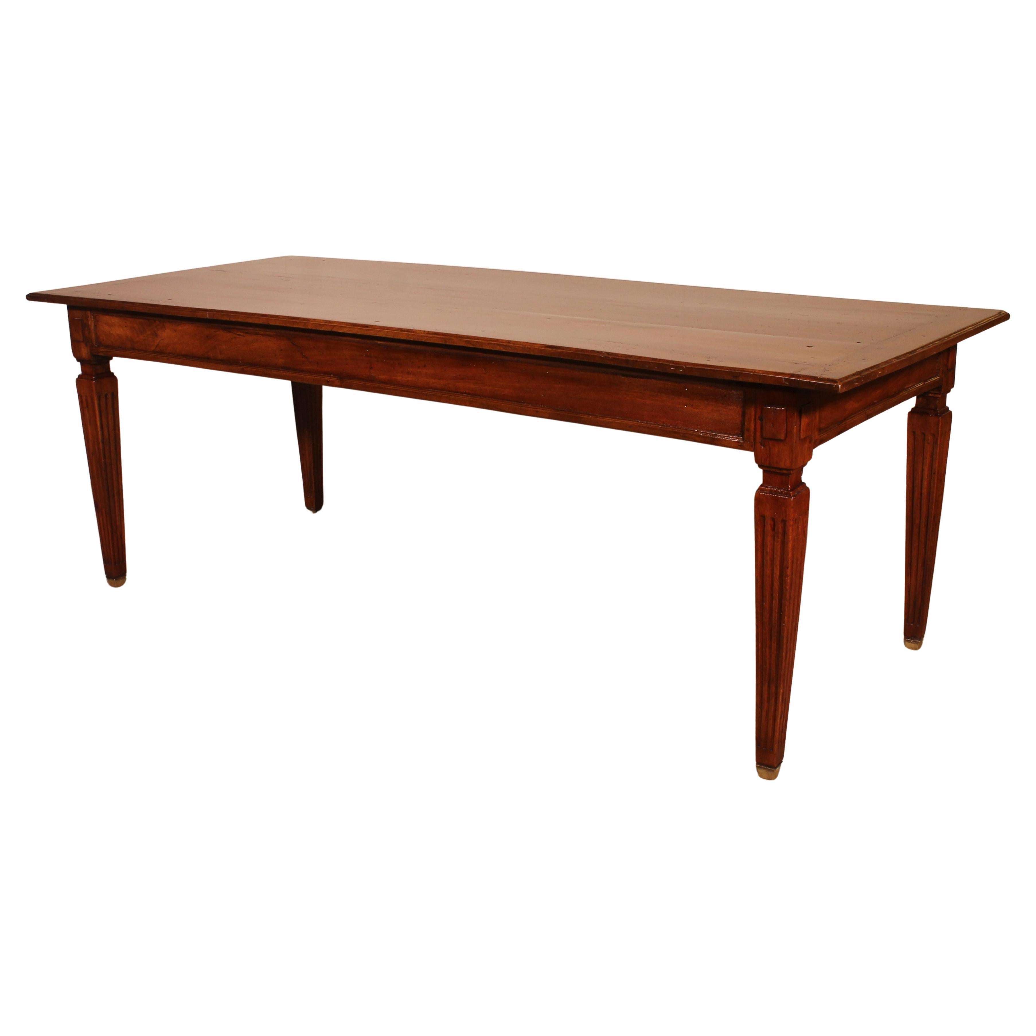 Louis XVI Period Walnut Dining Table - 18th Century