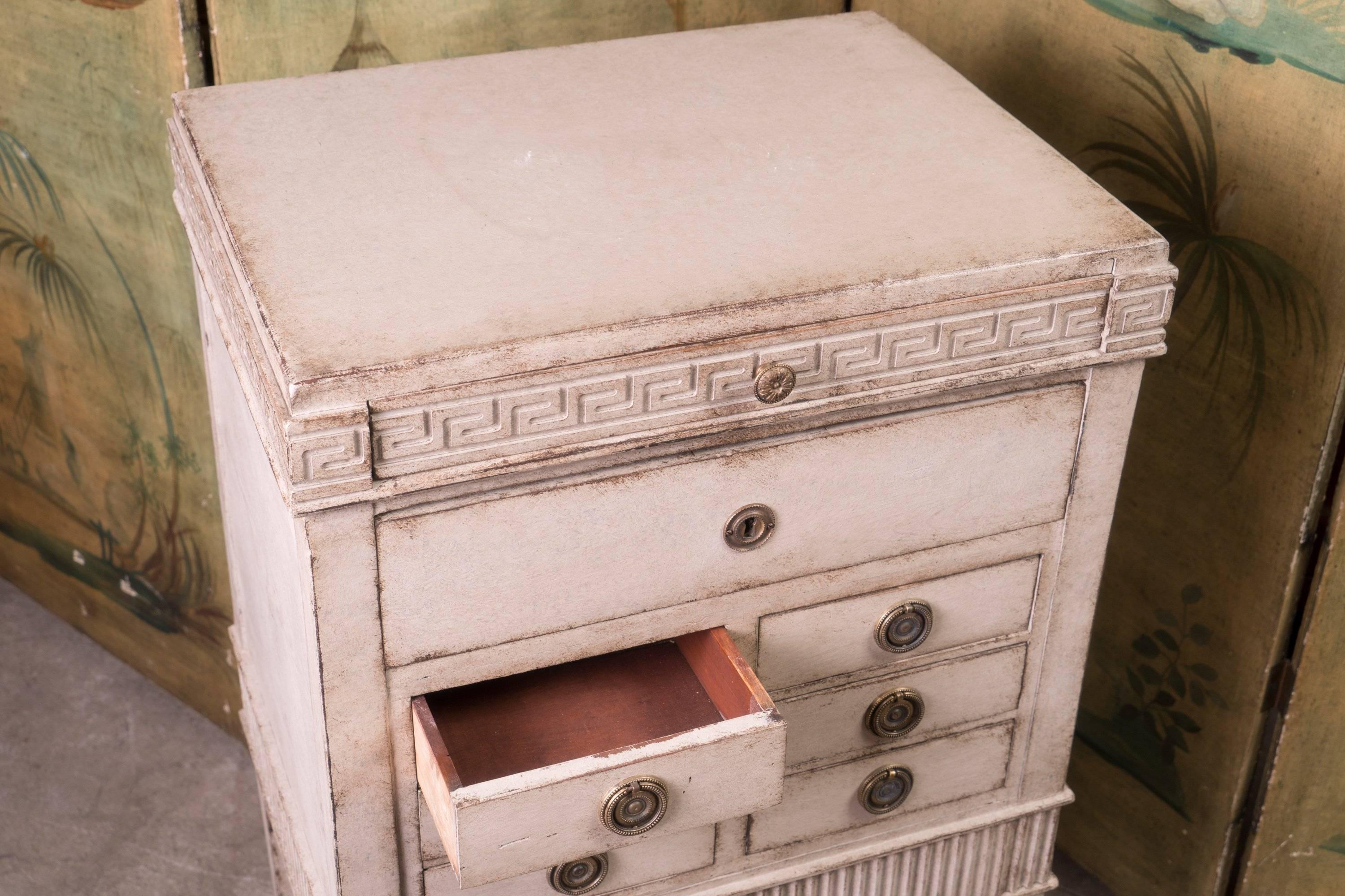Perfect size petit painted and carved commode. Louis XVI style Napoleon III period.