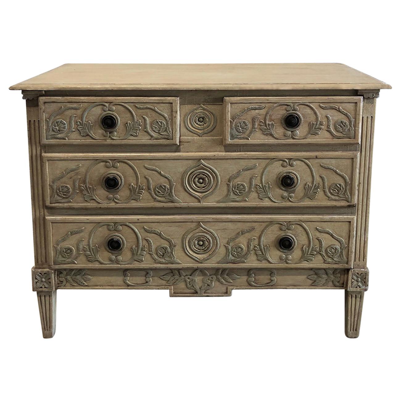 Louis XVI Provincial Creme and Grey Painted 3-Drawer Commode, Late 18th Century For Sale