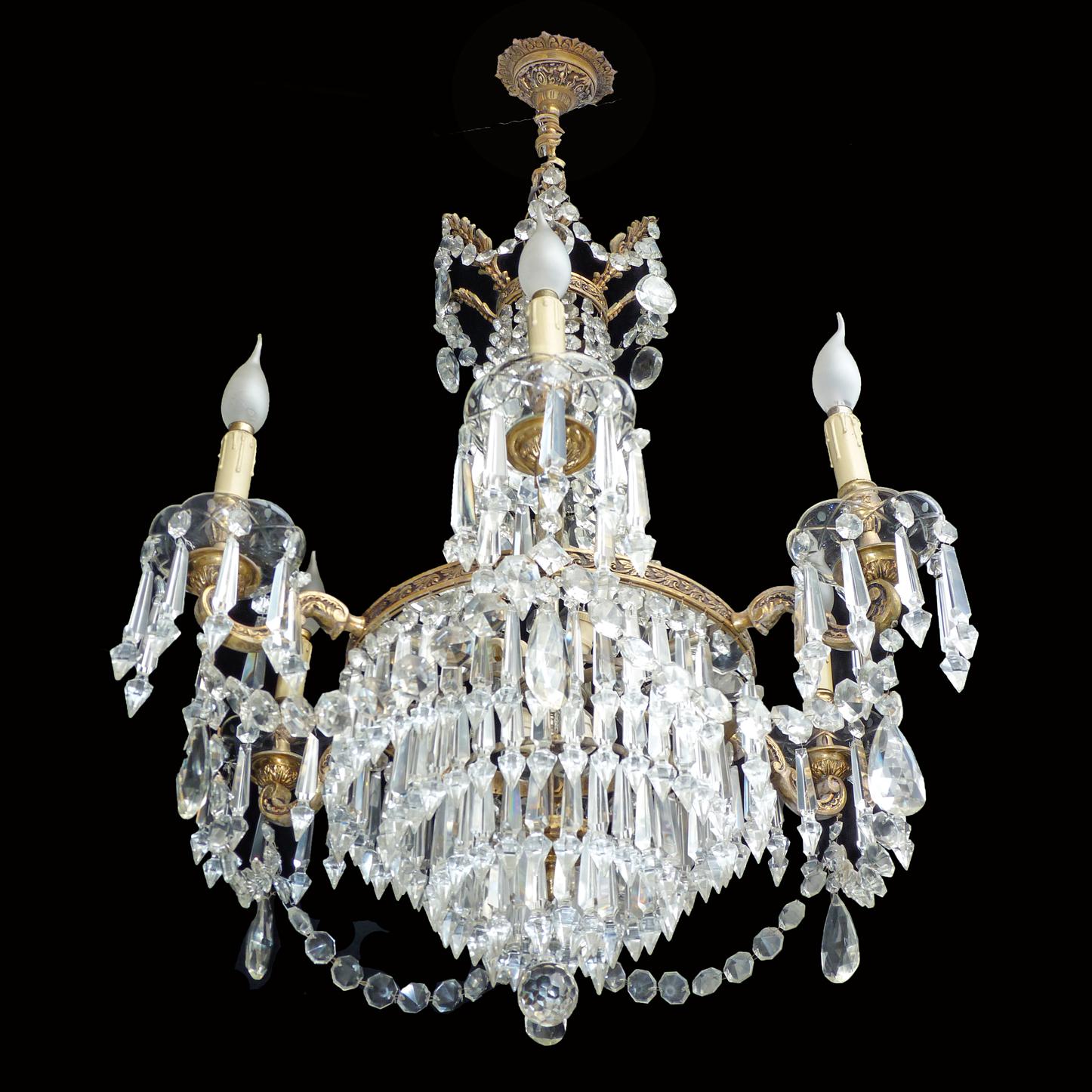 Zwölf-Licht-Ehering-Kronleuchter aus Empire-Kristall und Bronze, Louis XVI.-Regency-Stil (Französisch) im Angebot