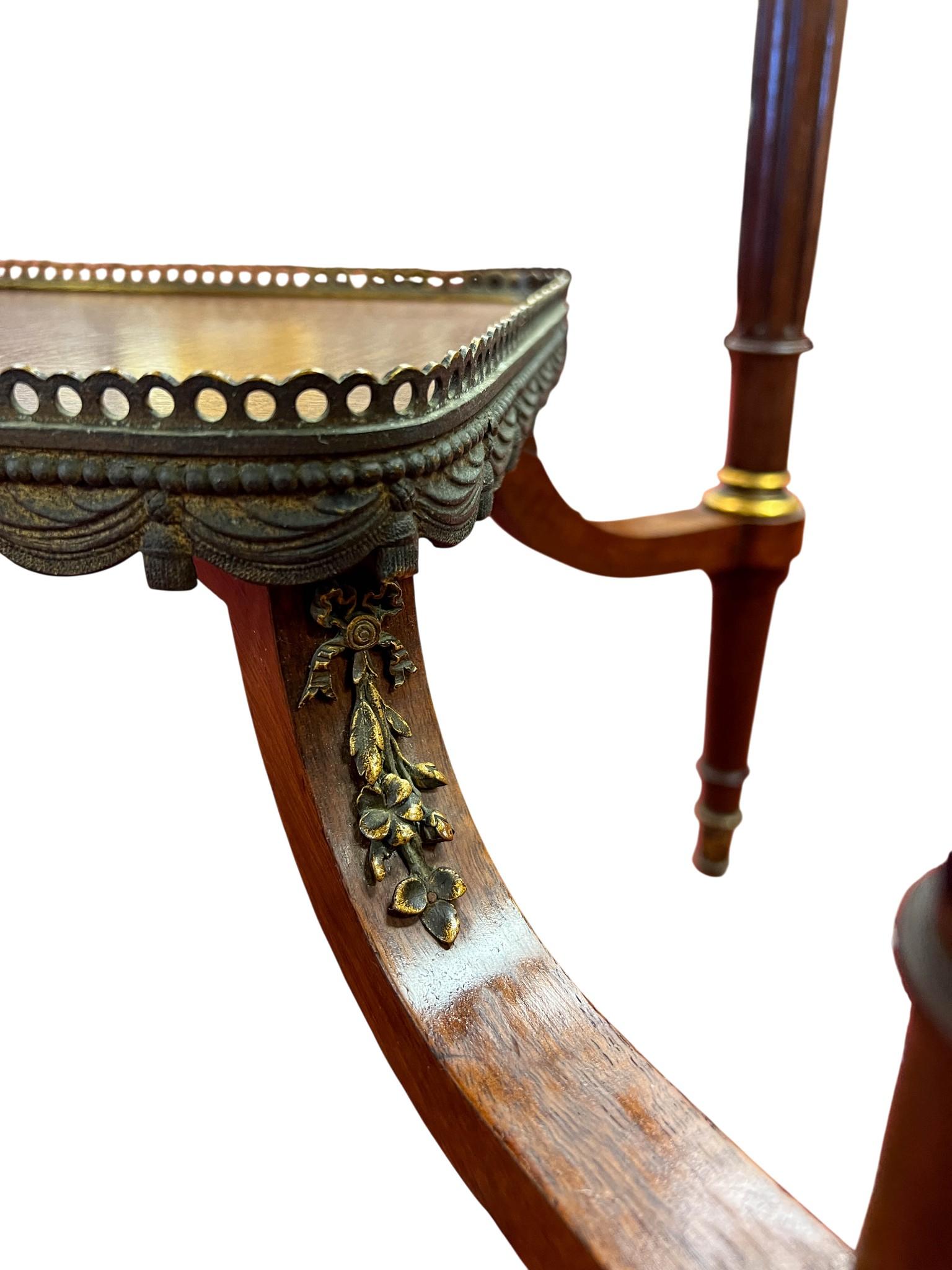 Louis XVI Revival Flip-Top Dressing Table with Ormolu Mounts, Late 19th Century in vendita 12