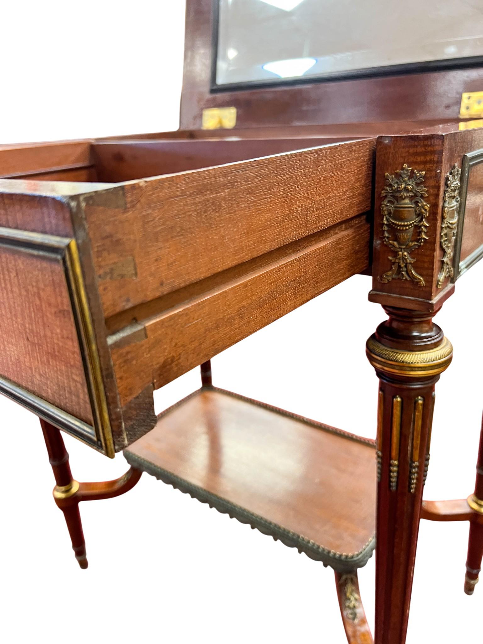 Legno massiccio Louis XVI Revival Flip-Top Dressing Table with Ormolu Mounts, Late 19th Century in vendita
