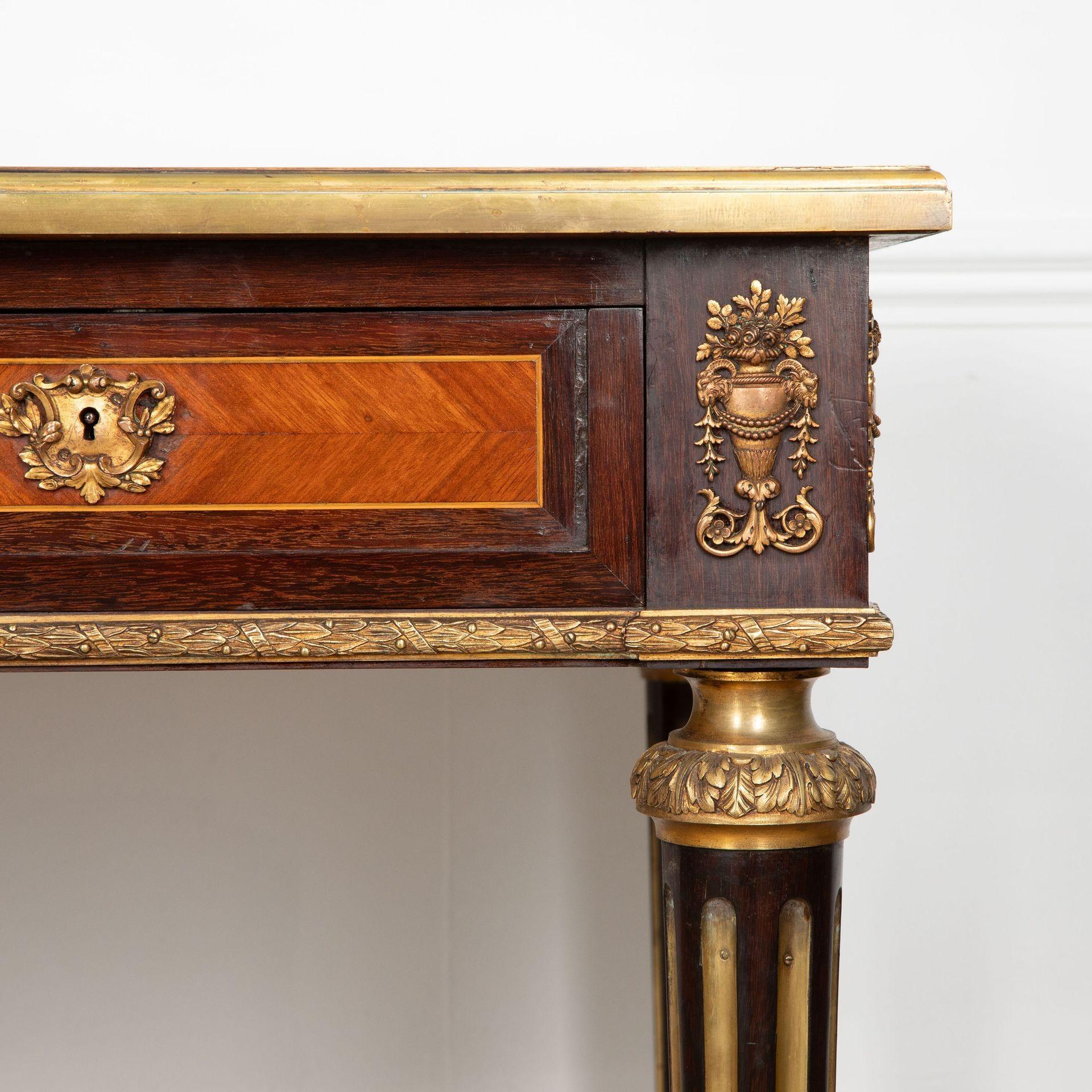 Palissandro Scrivania in legno di Revival Luigi XVI in vendita