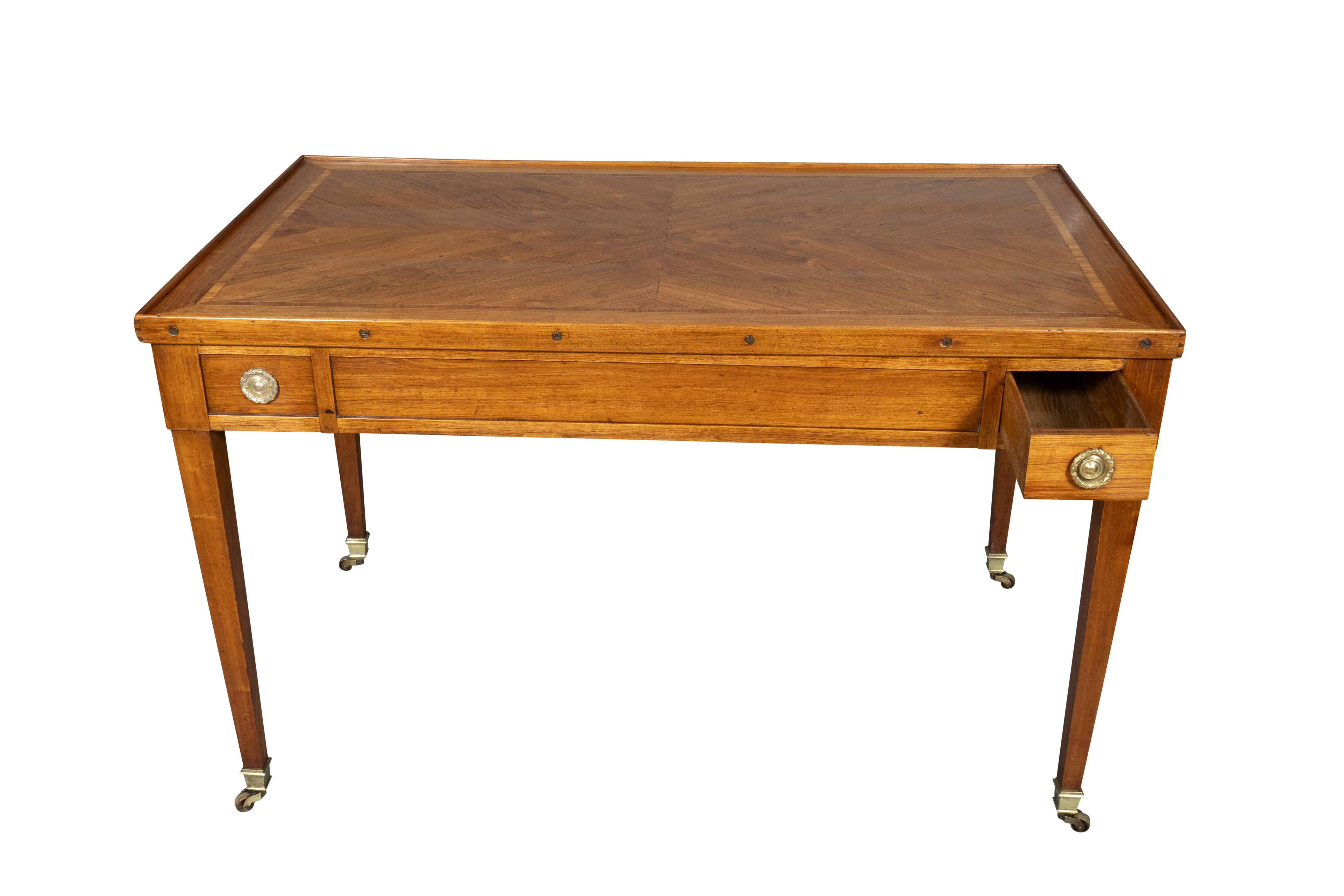 Mesa Tric Trac Luis XVI de palisandro Francés en venta