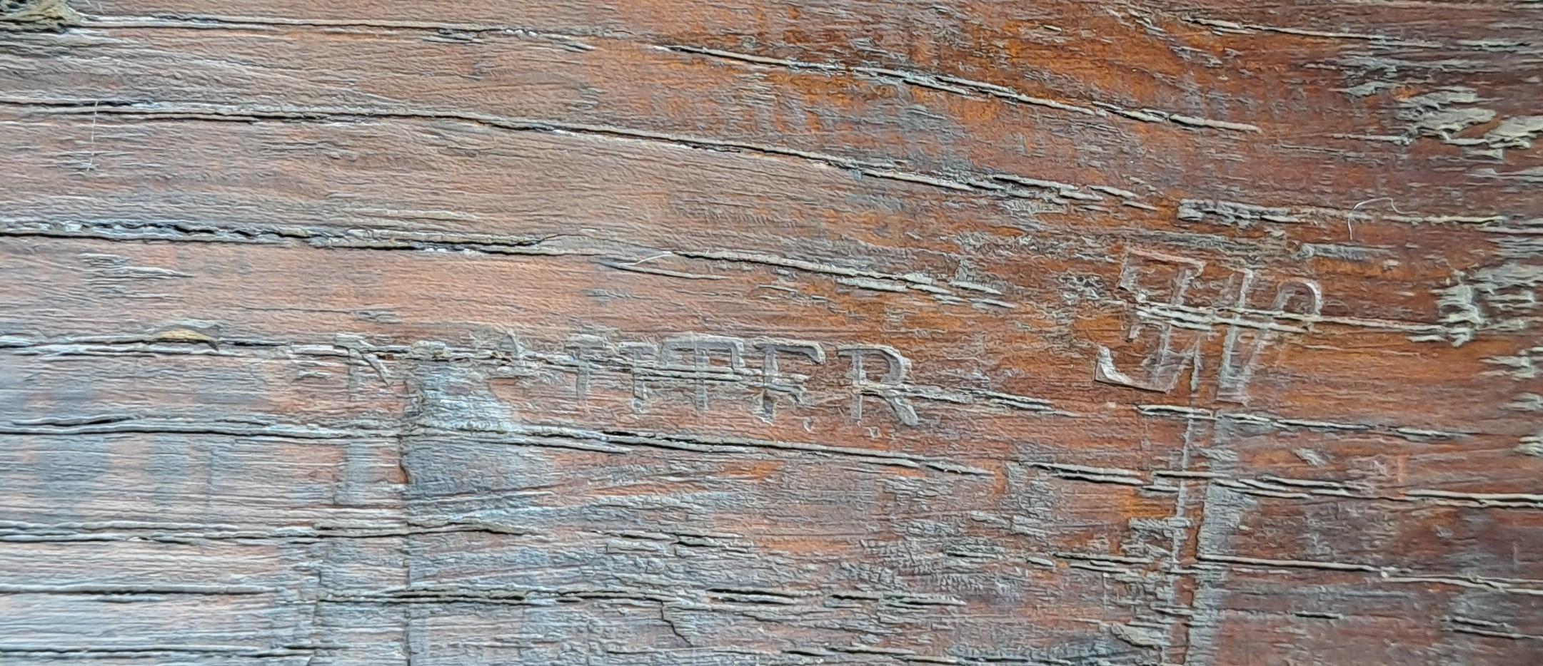 Secrétaire en satin Louis XVI estampillé Conrad Mauter à Paris en vente 4