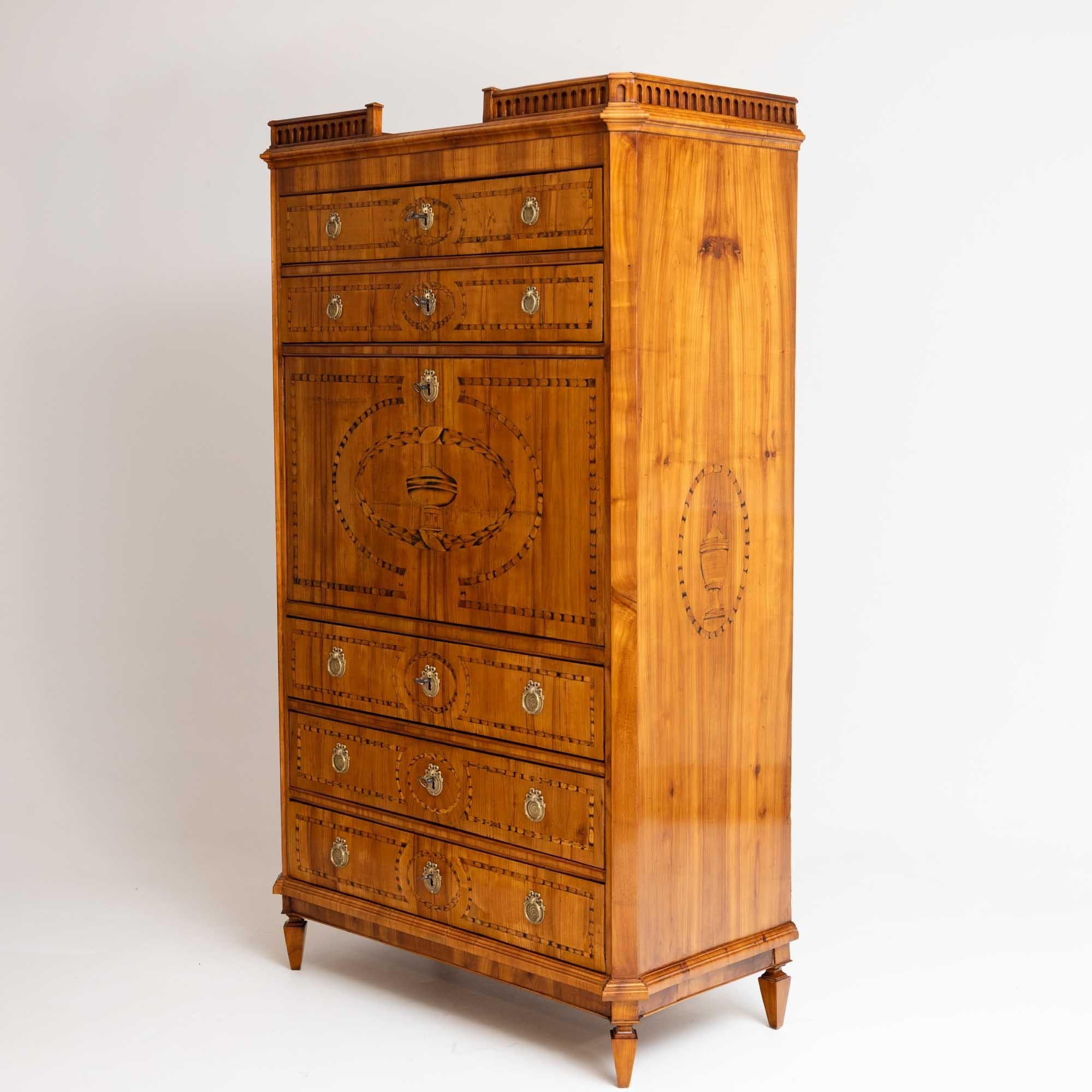 Louis XVI Secretaire with Urn Decoration, around 1790 In Good Condition For Sale In Greding, DE