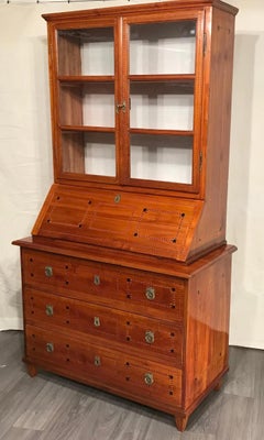 Sekretär-Bücherregal im Stil Ludwigs XVI., Süddeutschland, um 1780, Kirschbaum