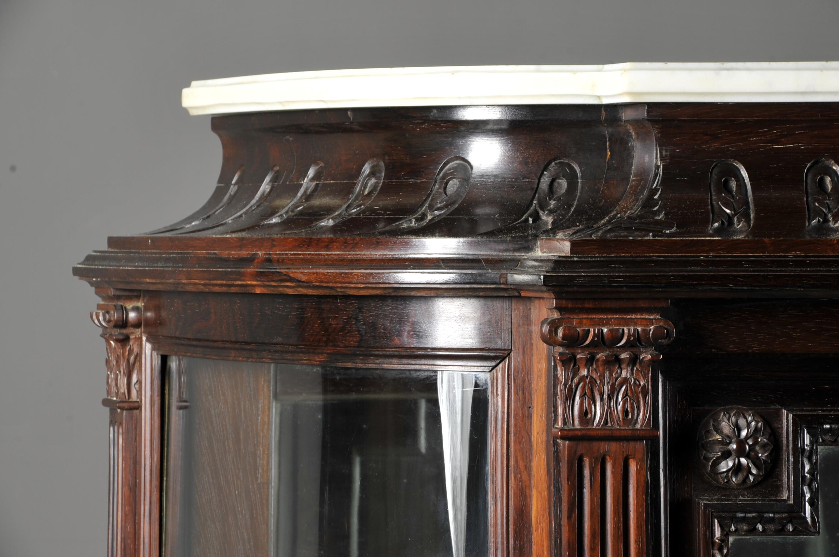 Louis XVI Showcase in Carved Rosewood For Sale 5