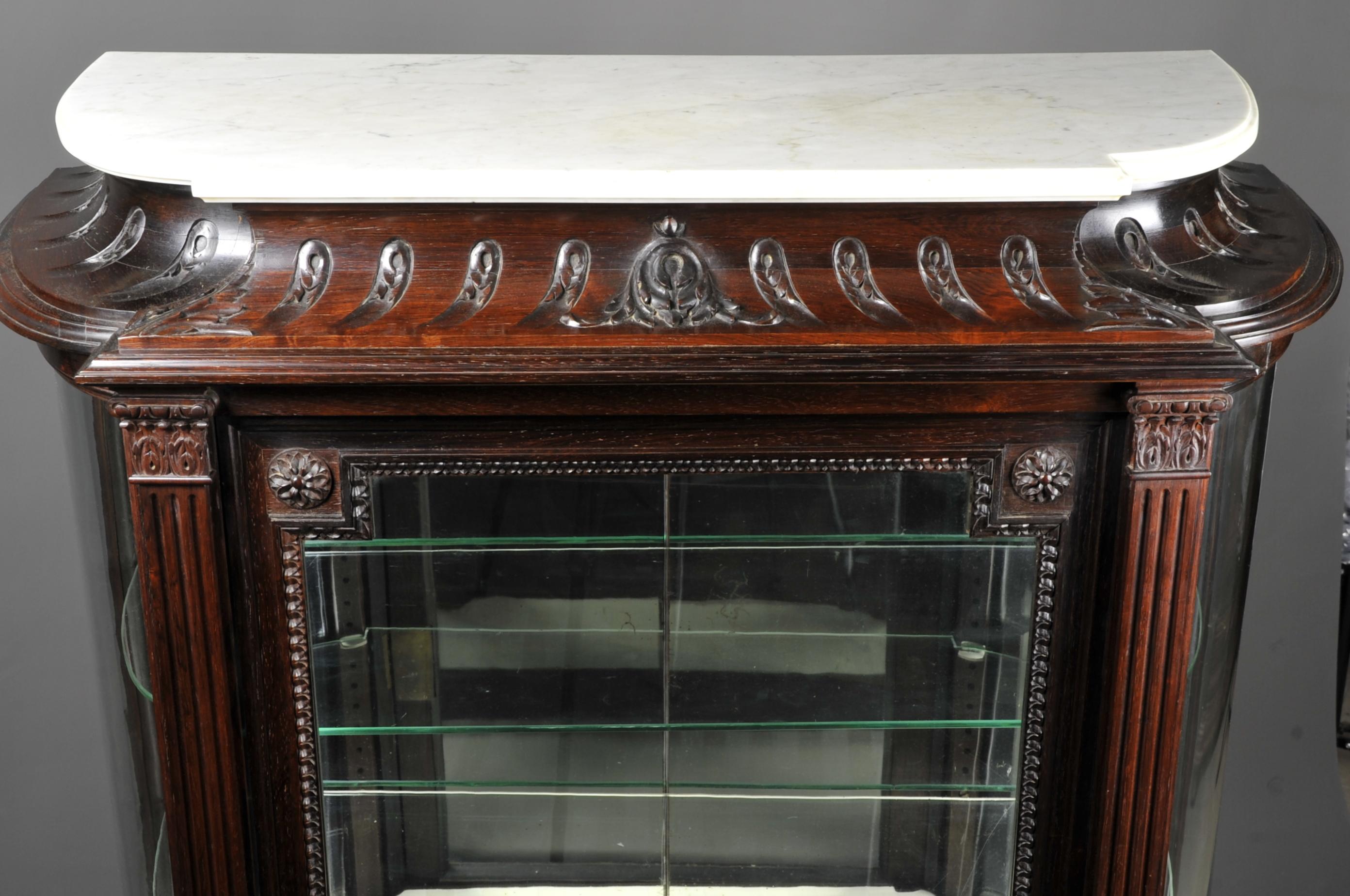Louis XVI Showcase in Carved Rosewood For Sale 3