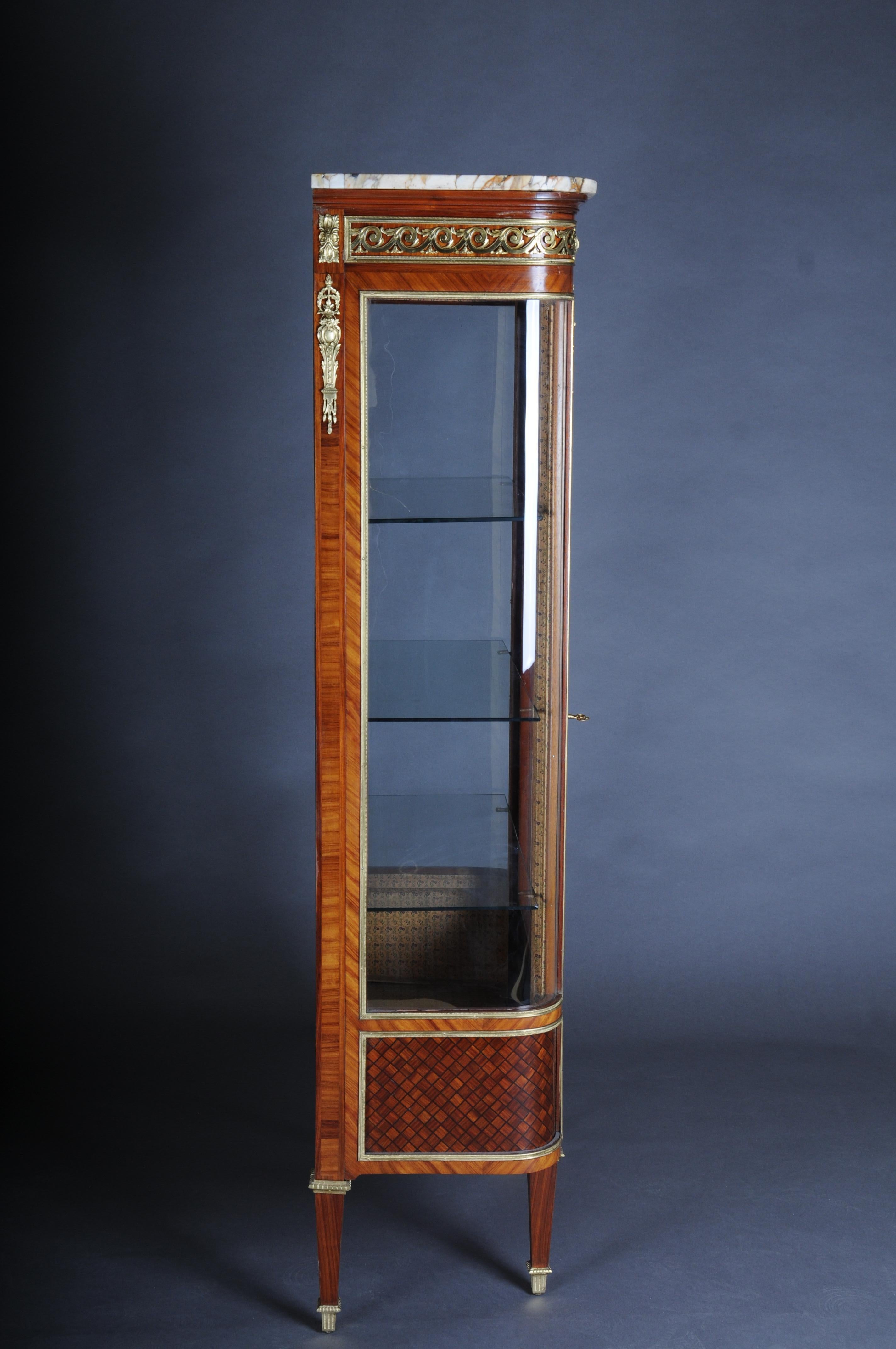 Vitrine Louis XVI Napoléon III, Paris, vers 1870 en vente 8