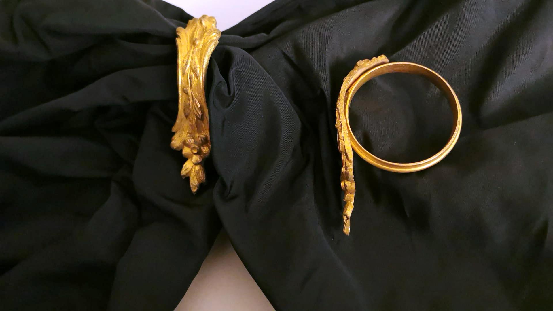 Louis XVI Stil 11 vergoldet und ziseliert Bronze Französisch Vorhangringe im Angebot 9