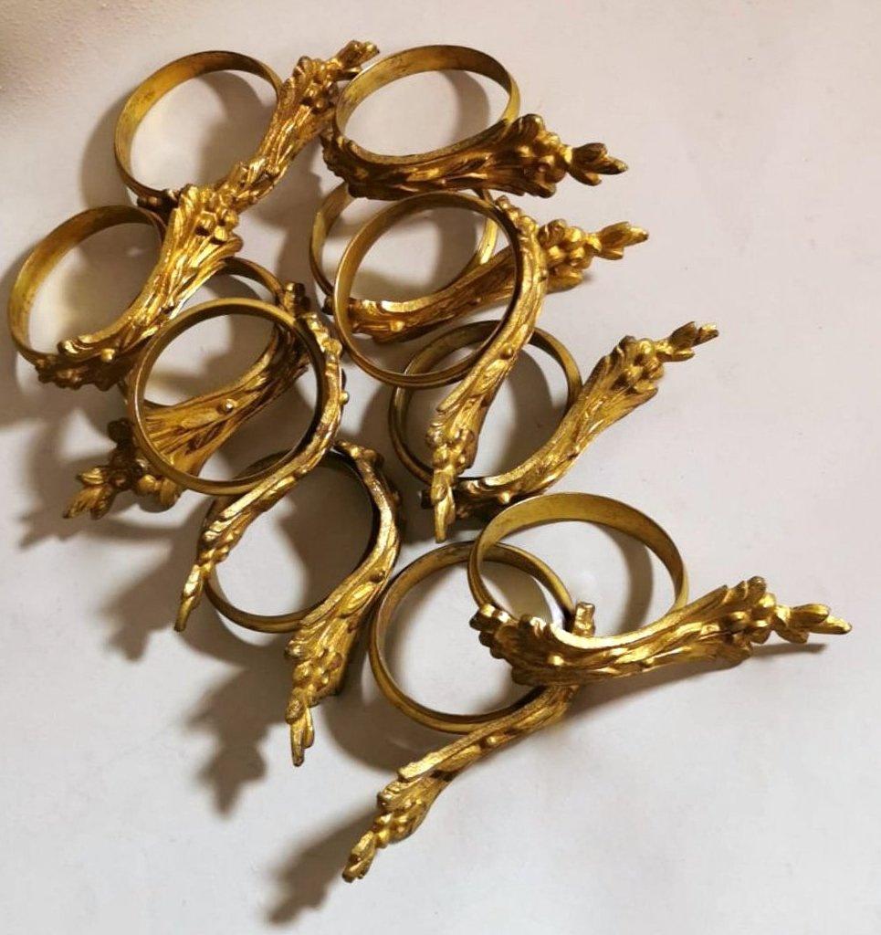 Louis XVI Style 11 Gilt And Chiseled Bronze French Curtain Rings In Good Condition For Sale In Prato, Tuscany