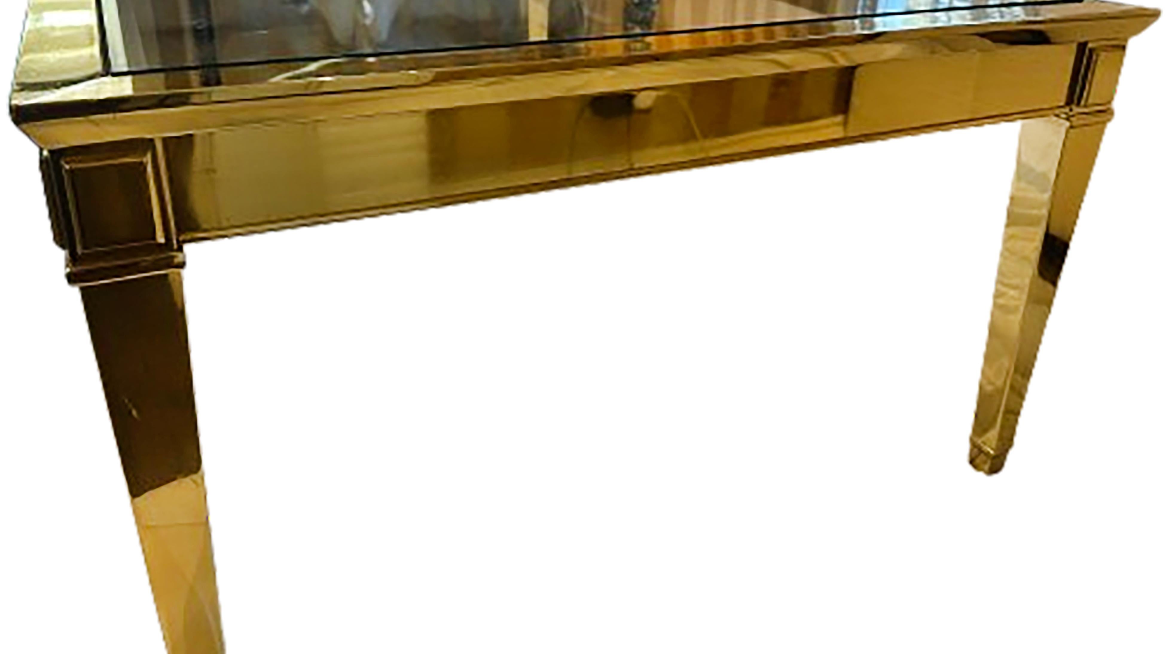 Table basse en laiton de style Louis XVI des années 1970 Bon état - En vente à Dallas, TX