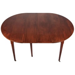 Table de salle à manger en acajou de style Louis XVI, avec deux rallonges