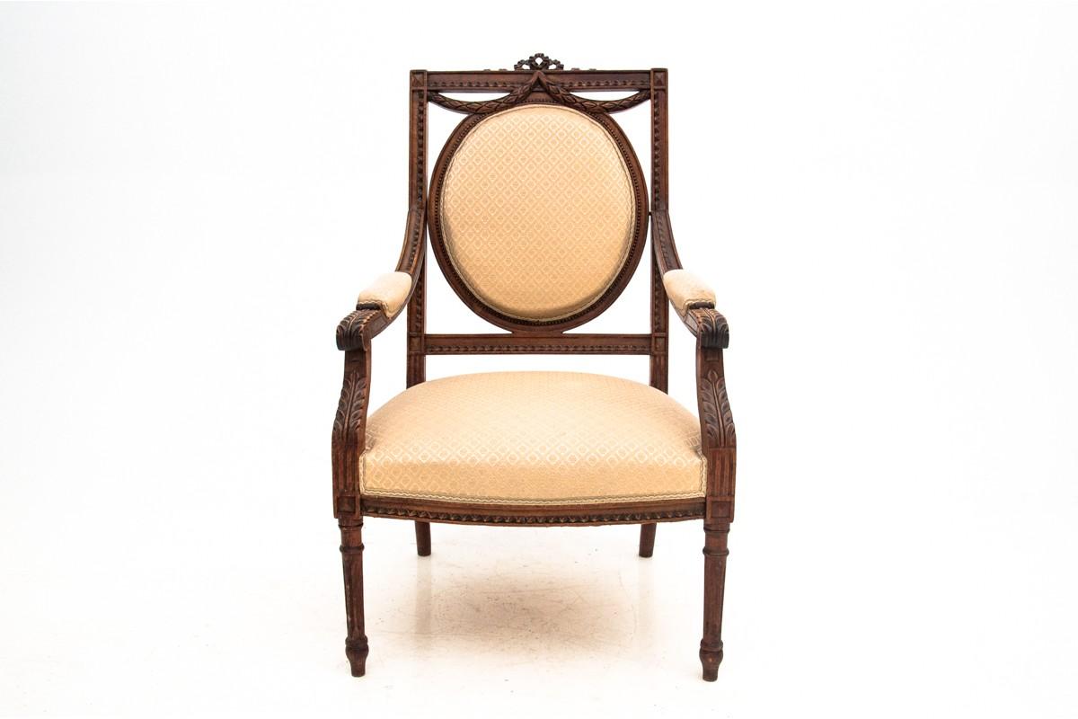 Walnut Louis XVI Style Armchair Set, France, circa 1880