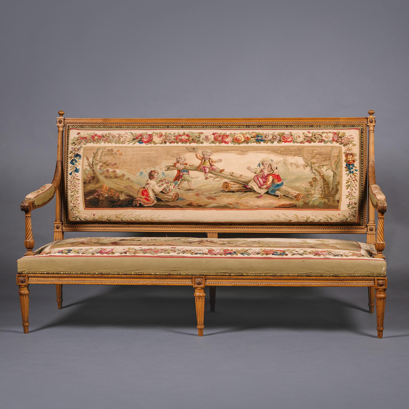Louis XVI Style Beechwood and Aubusson Tapestry Five-Piece Salon Suite In Good Condition For Sale In Brighton, West Sussex