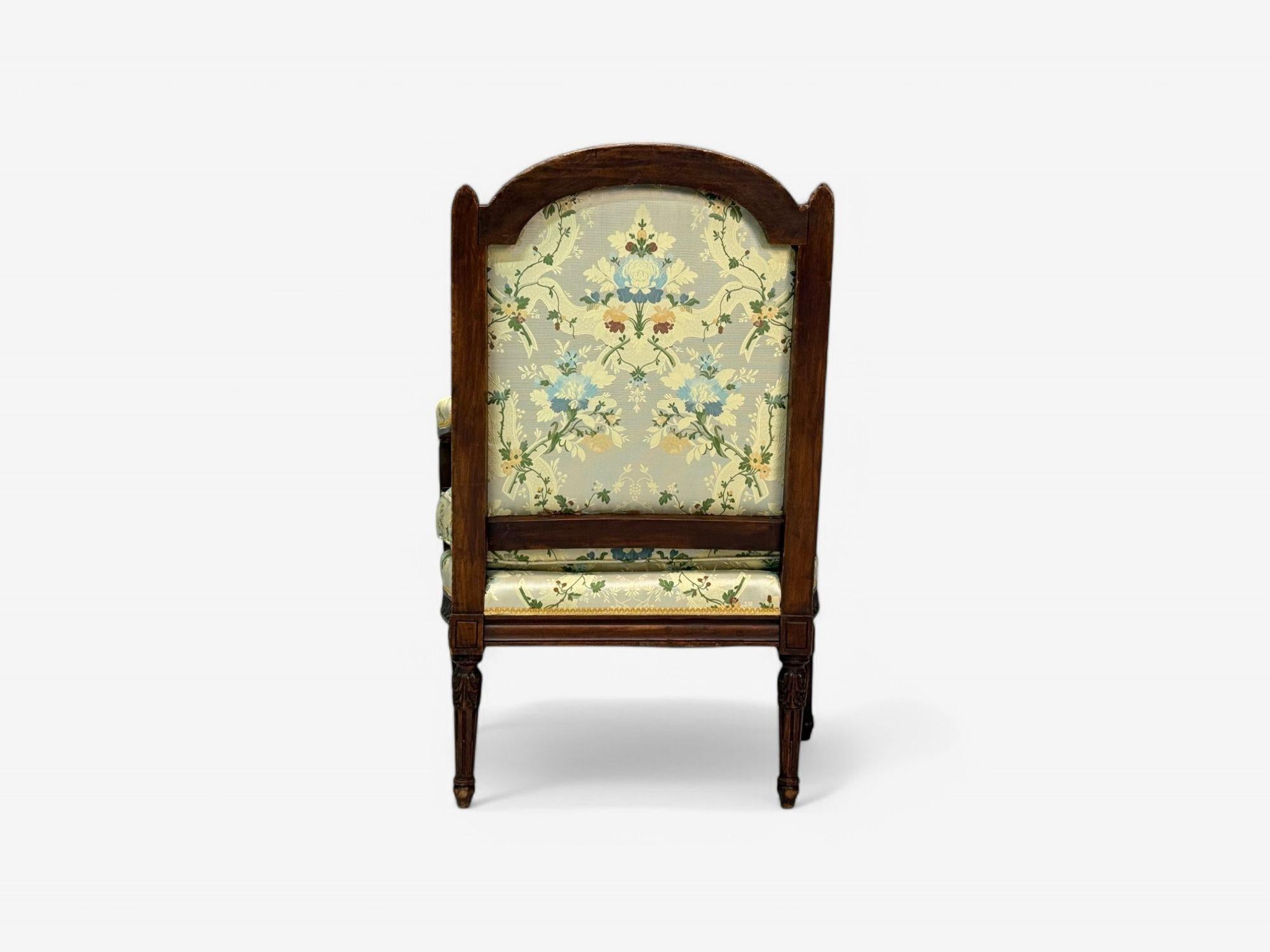 Sillas Bergere Estilo Luis XVI, Madera de Haya, Tela Floral, Francia, Años 40 en venta 6