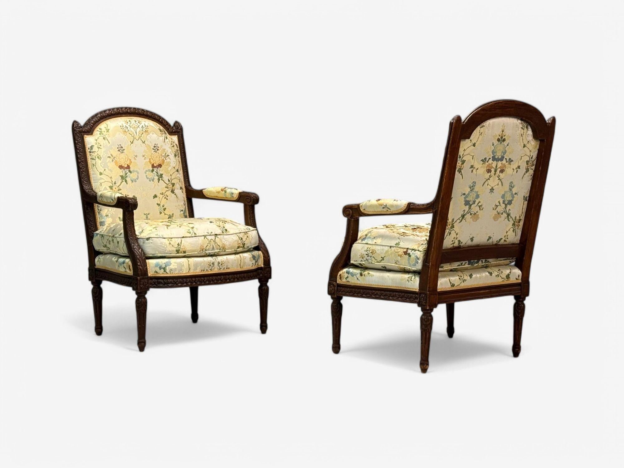 Sillas Bergere Estilo Luis XVI, Madera de Haya, Tela Floral, Francia, Años 40 en venta 1