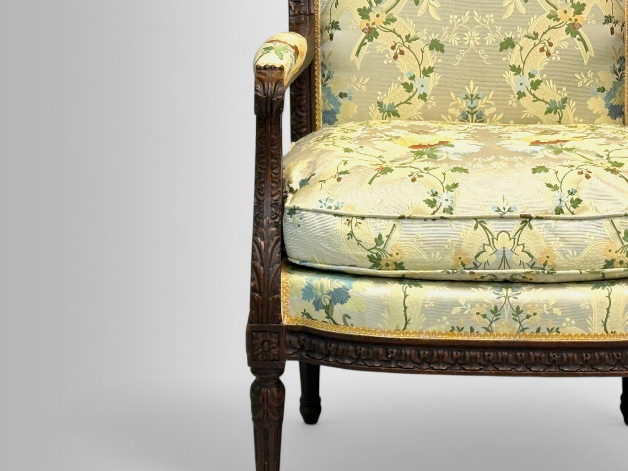 Sillas Bergere Estilo Luis XVI, Madera de Haya, Tela Floral, Francia, Años 40 en venta 2